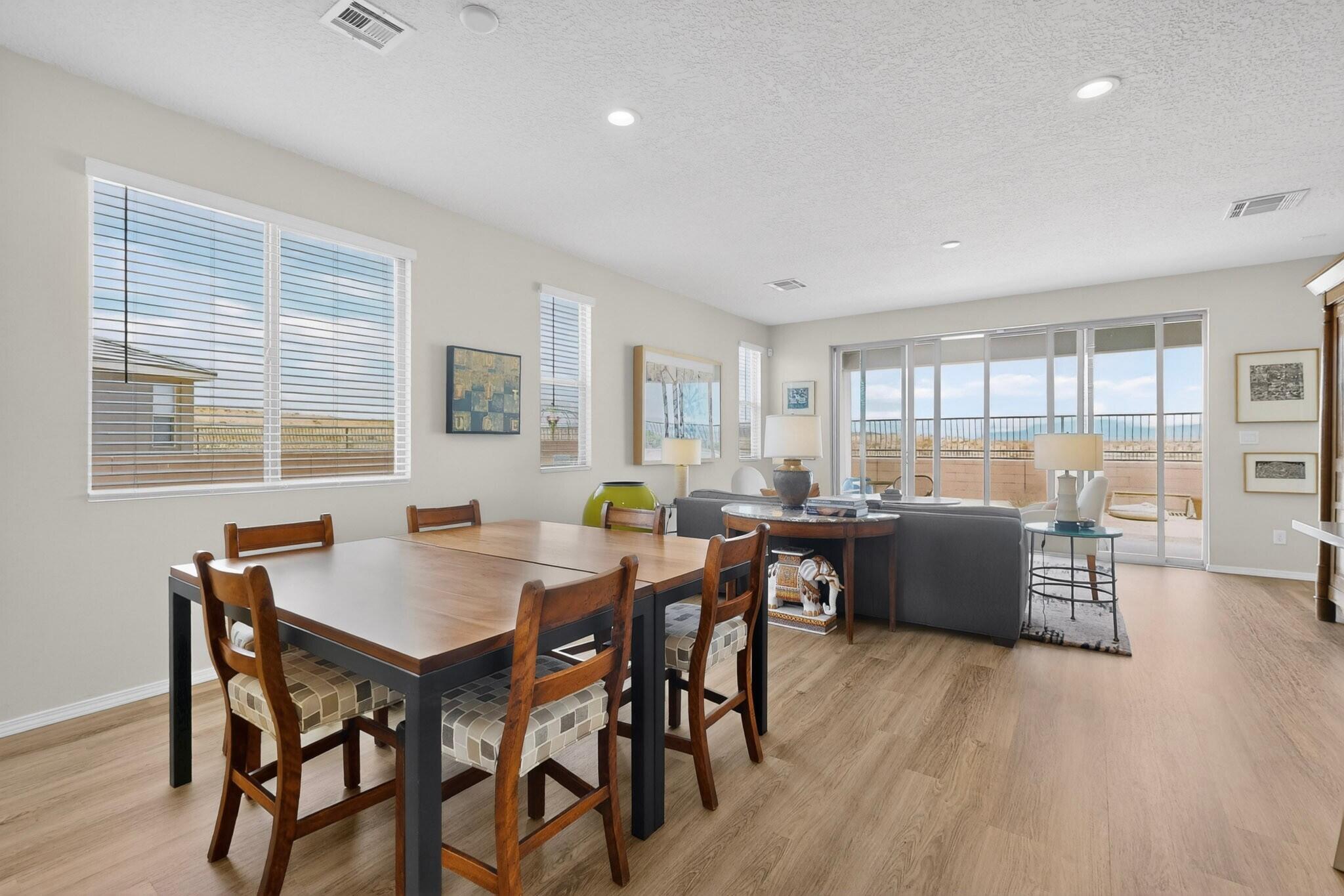 Photo 18 — 1318 Vallecito Court NW