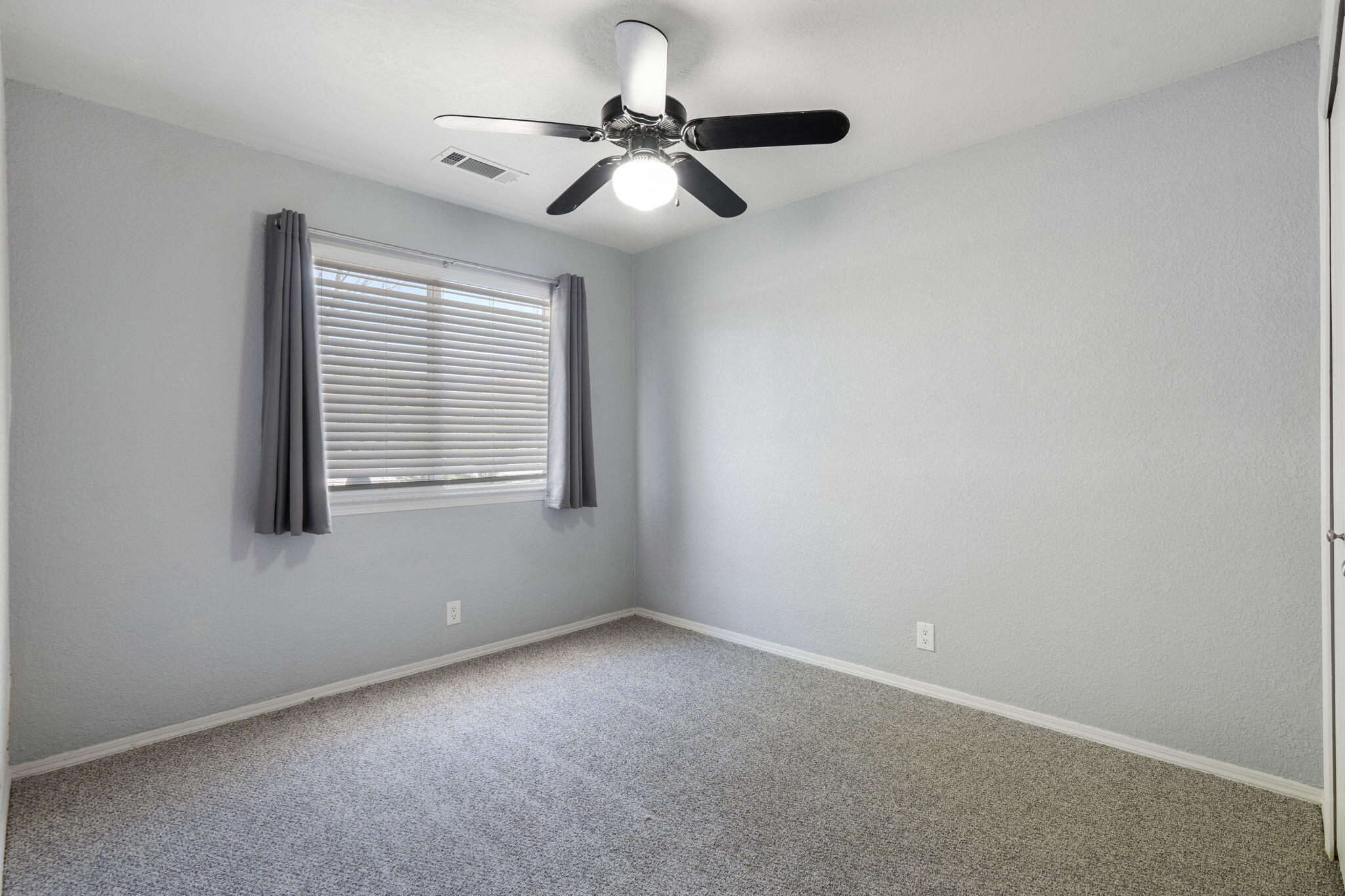 Photo 4 — 6508 Martin Court NE