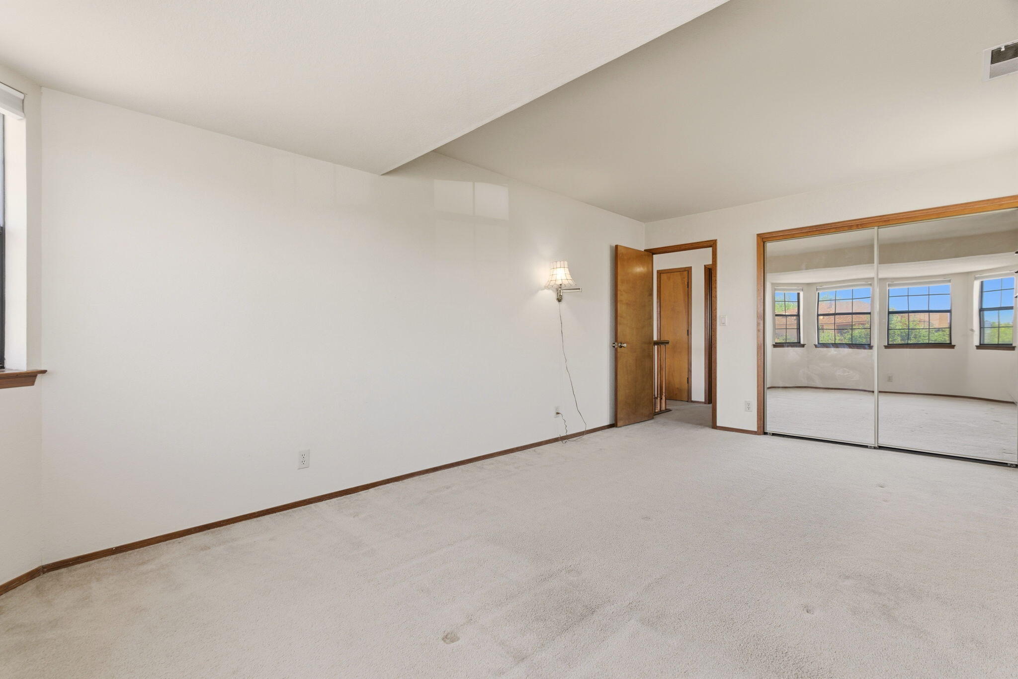 Photo 4 — 6009 Azuelo Avenue NW