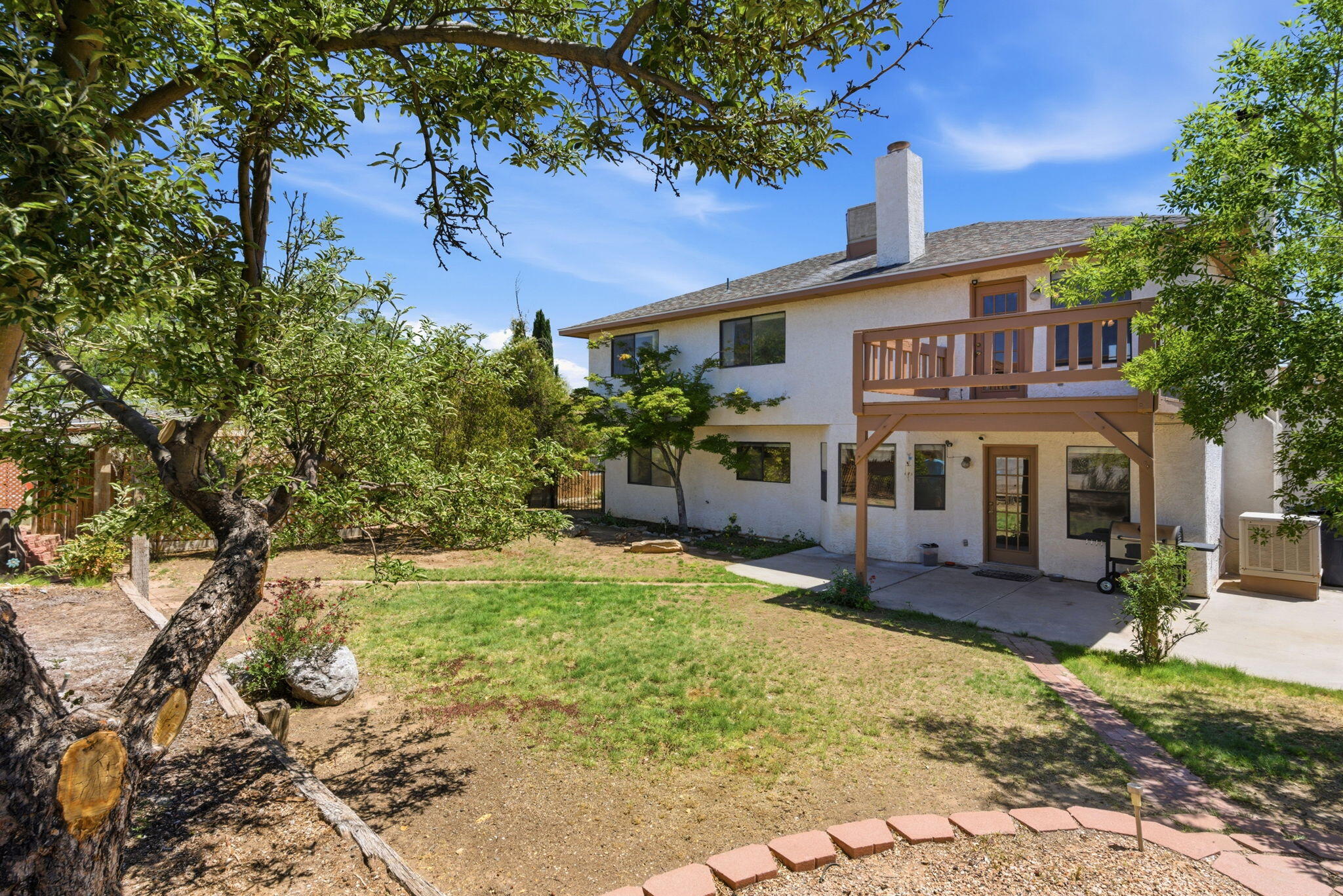 Photo 10 — 6009 Azuelo Avenue NW