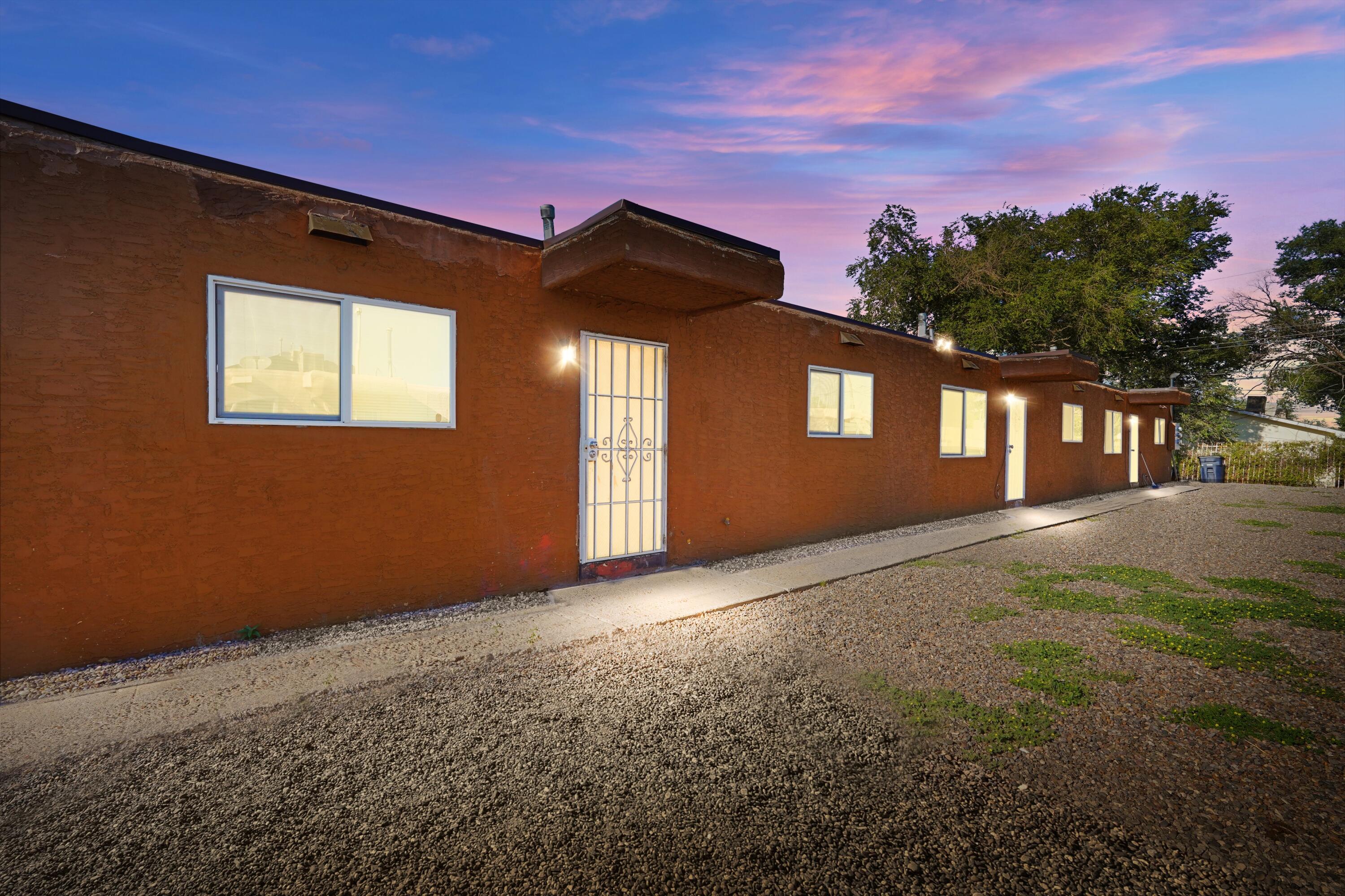 325 Tennessee Street NE, Albuquerque, NM 87108