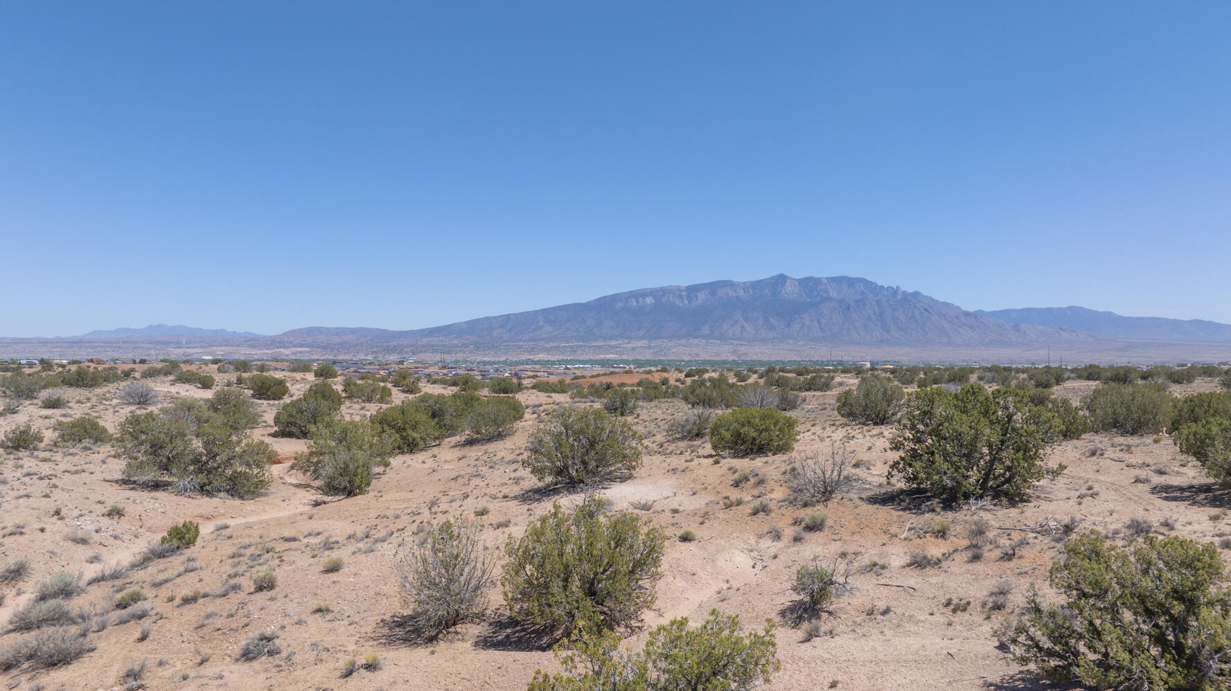 Photo 10 — 6211 Caldera Road NE