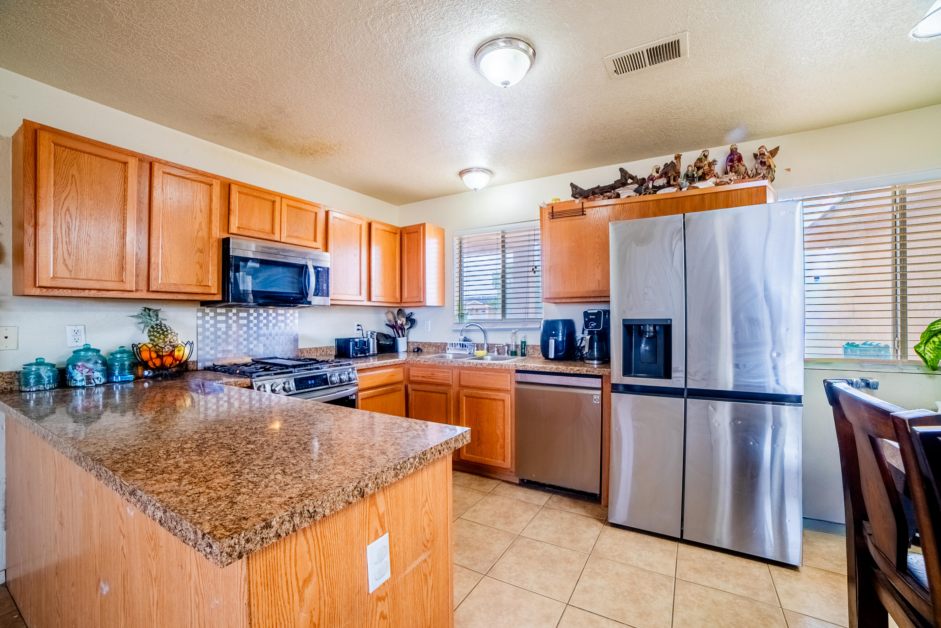 Photo 7 — 337 4th Avenue SW