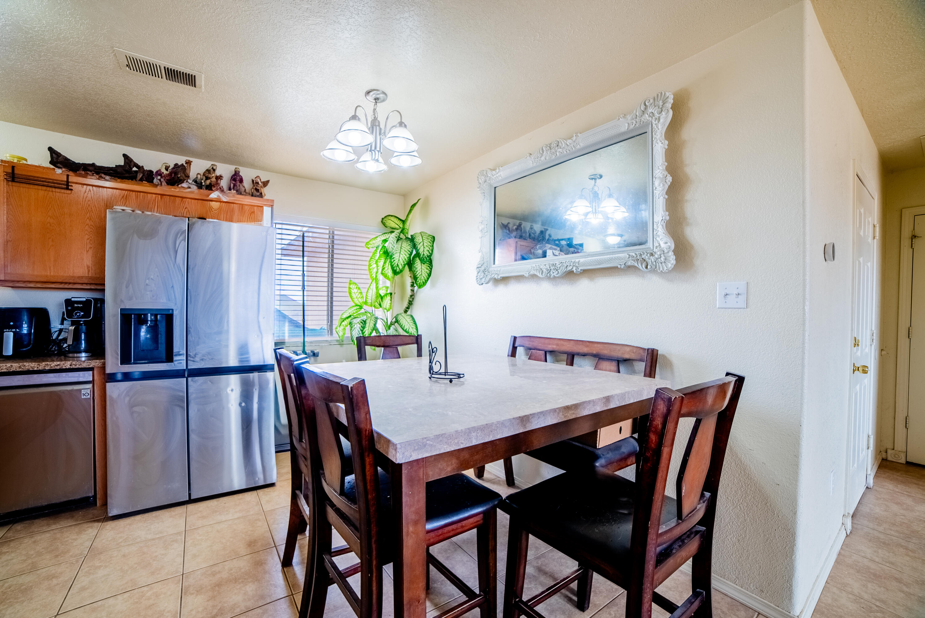 Photo 9 — 337 4th Avenue SW