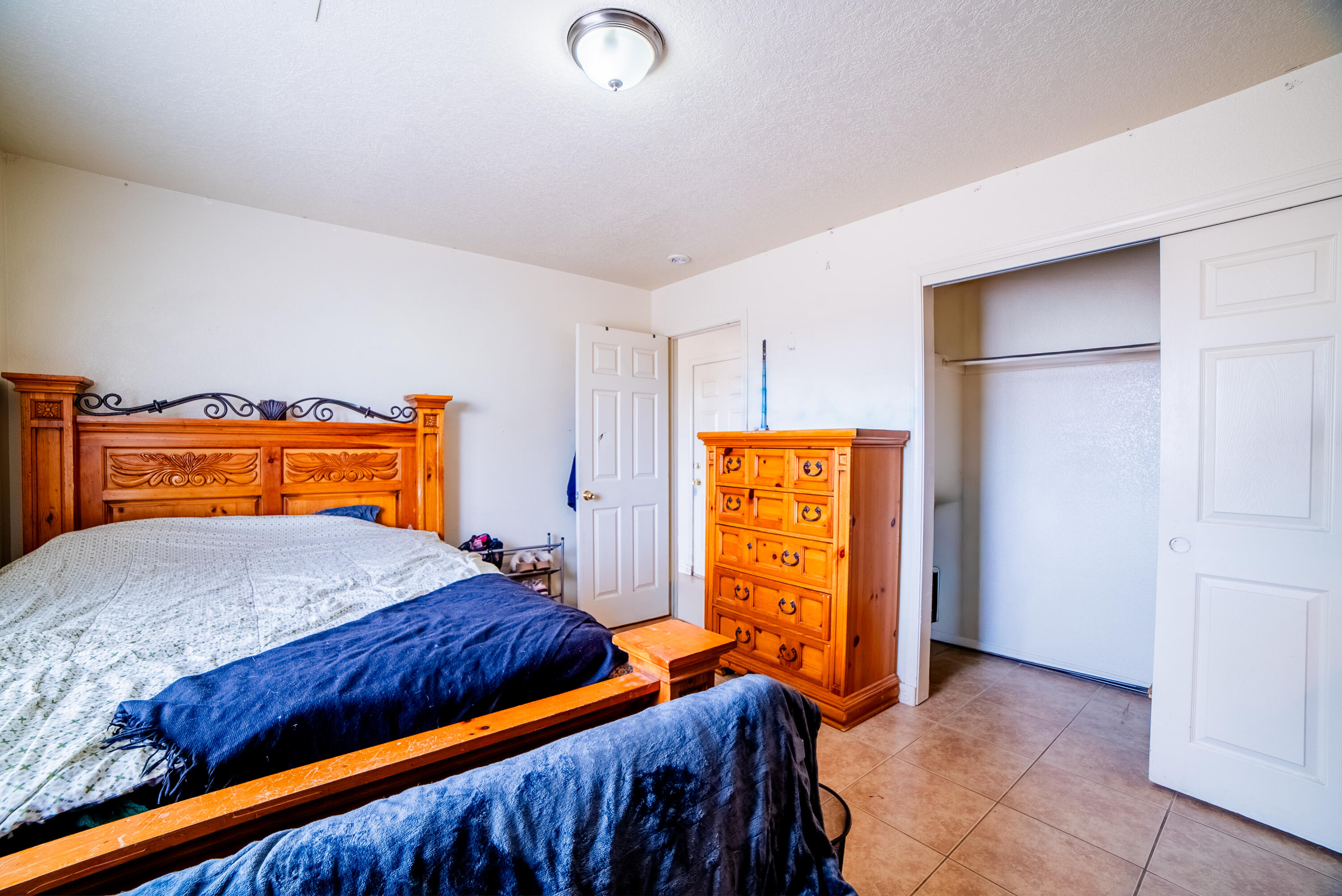 Photo 11 — 337 4th Avenue SW