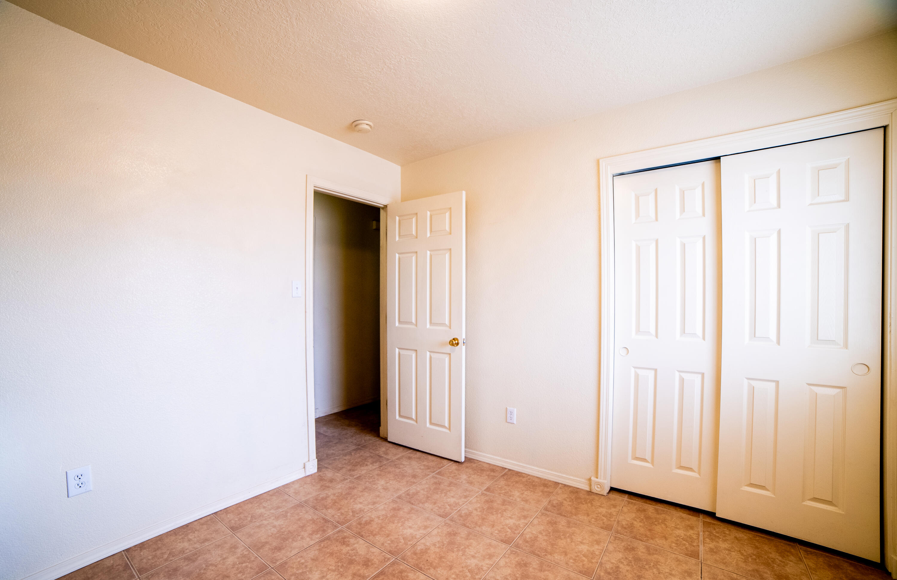 Photo 14 — 337 4th Avenue SW