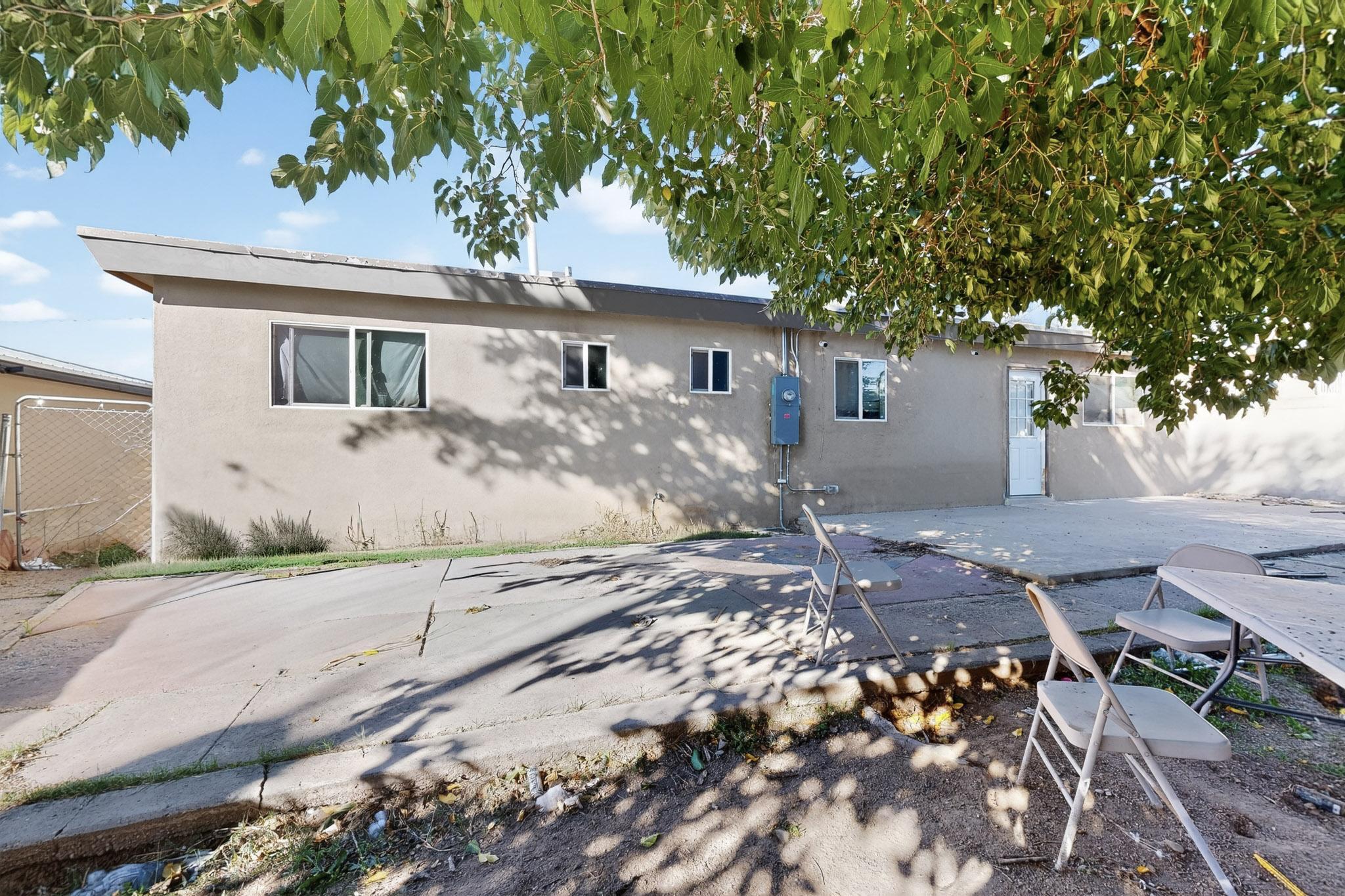 Photo 4 — 9716 Indian School Road NE