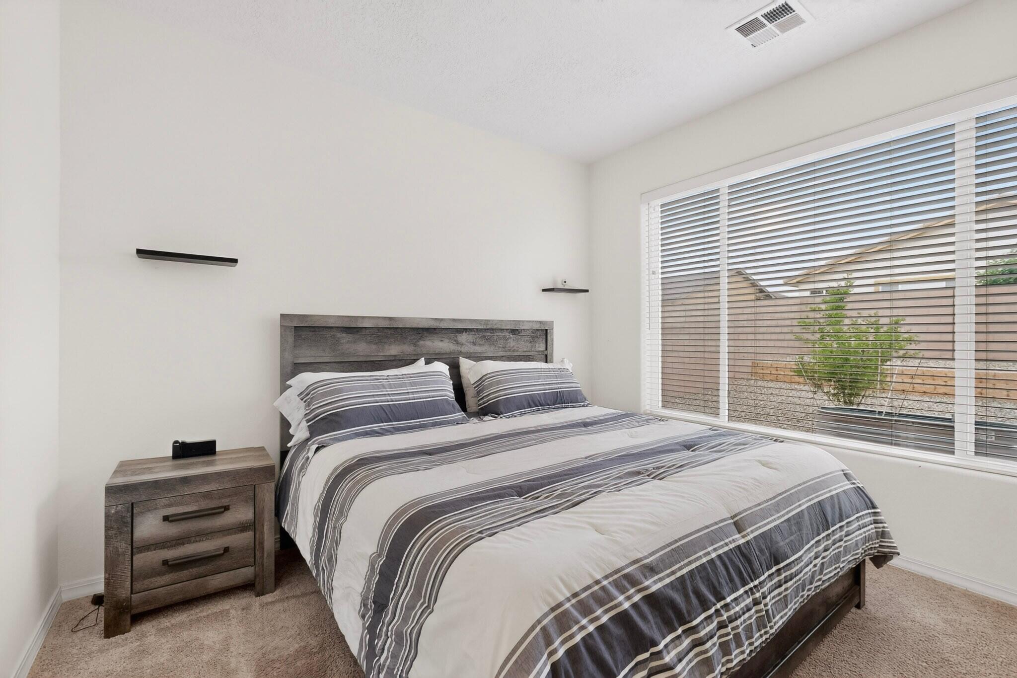 Photo 17 — 481 Rio Chama Circle SW