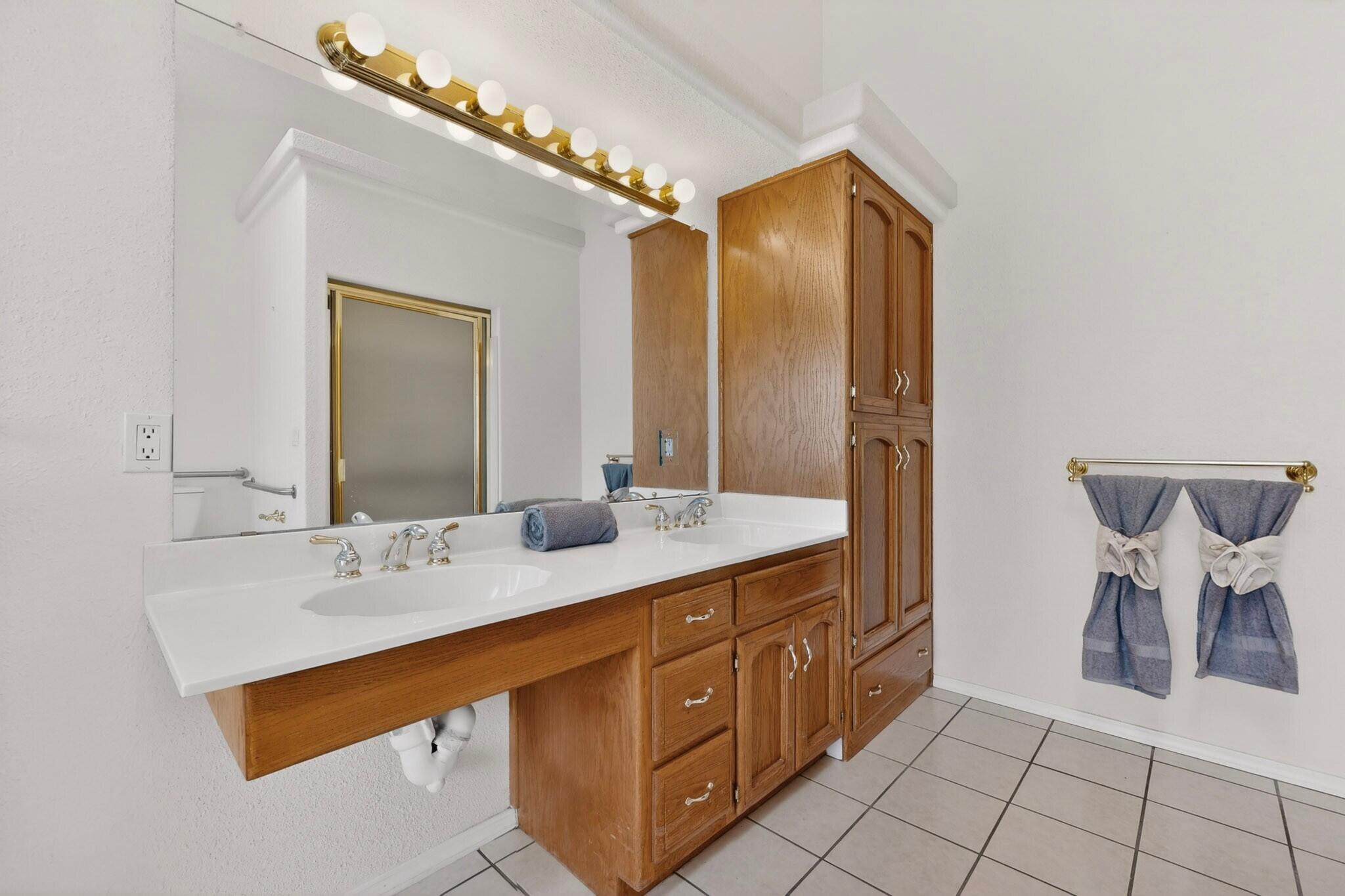 Photo 6 — 600 Rio Hondo Road NE