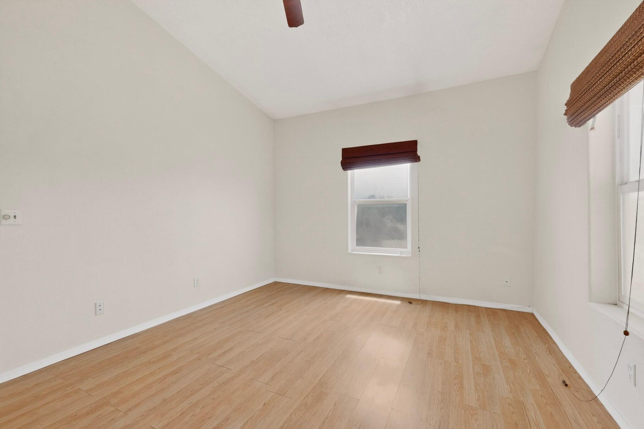Photo 12 — 600 Rio Hondo Road NE