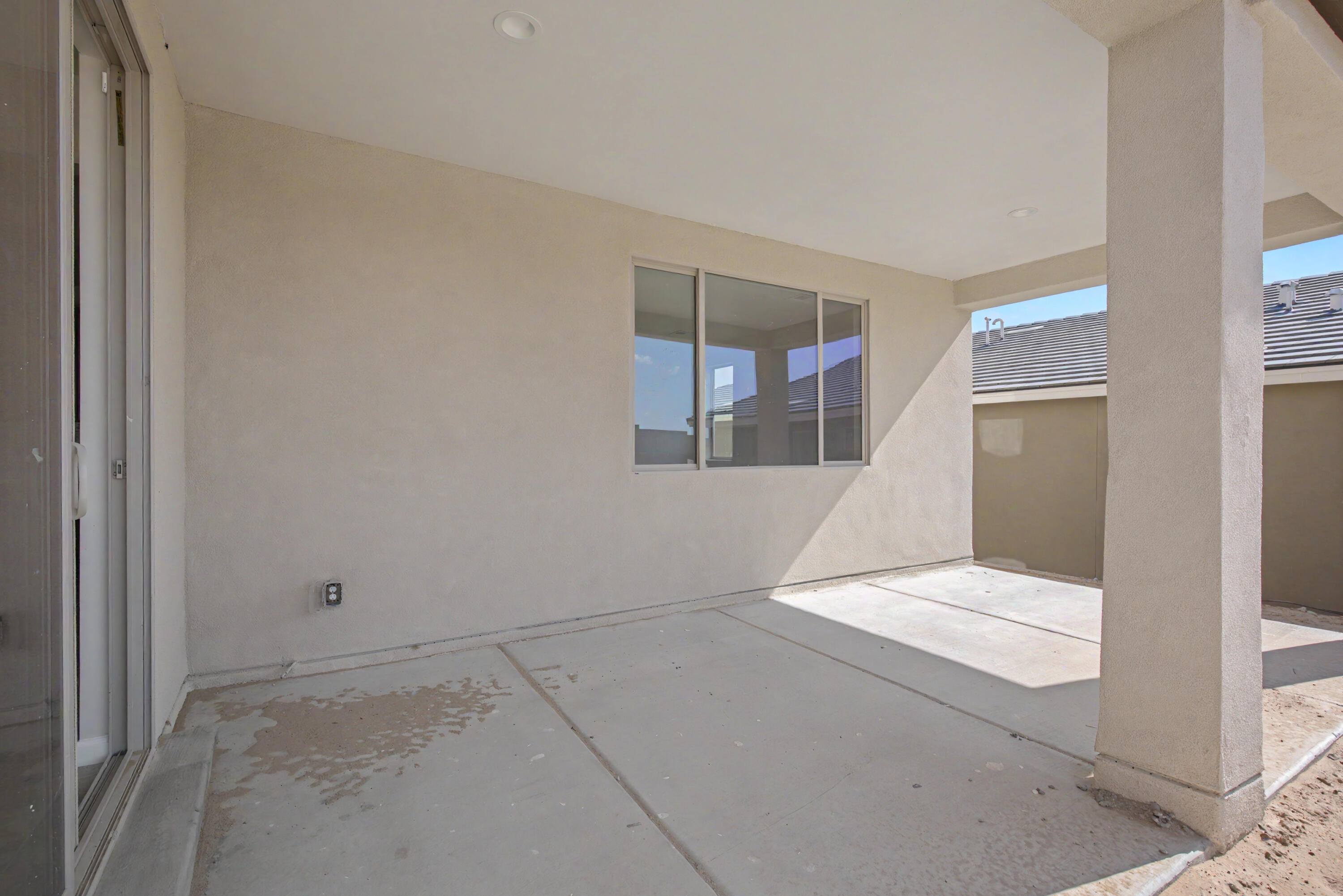 Photo 7 — 2128 Viviane Loop NE