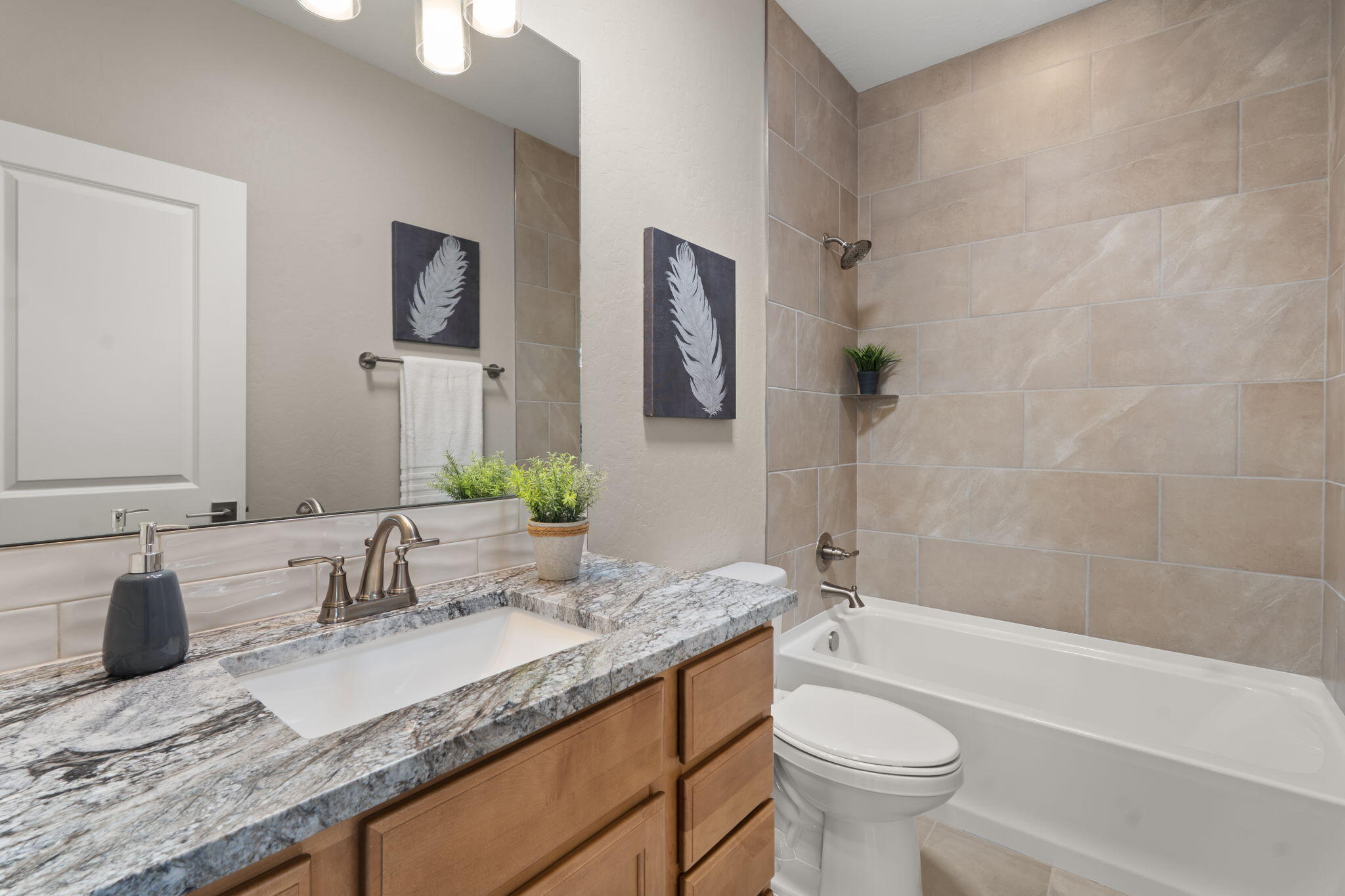 Photo 4 — 4421 George Loop NE