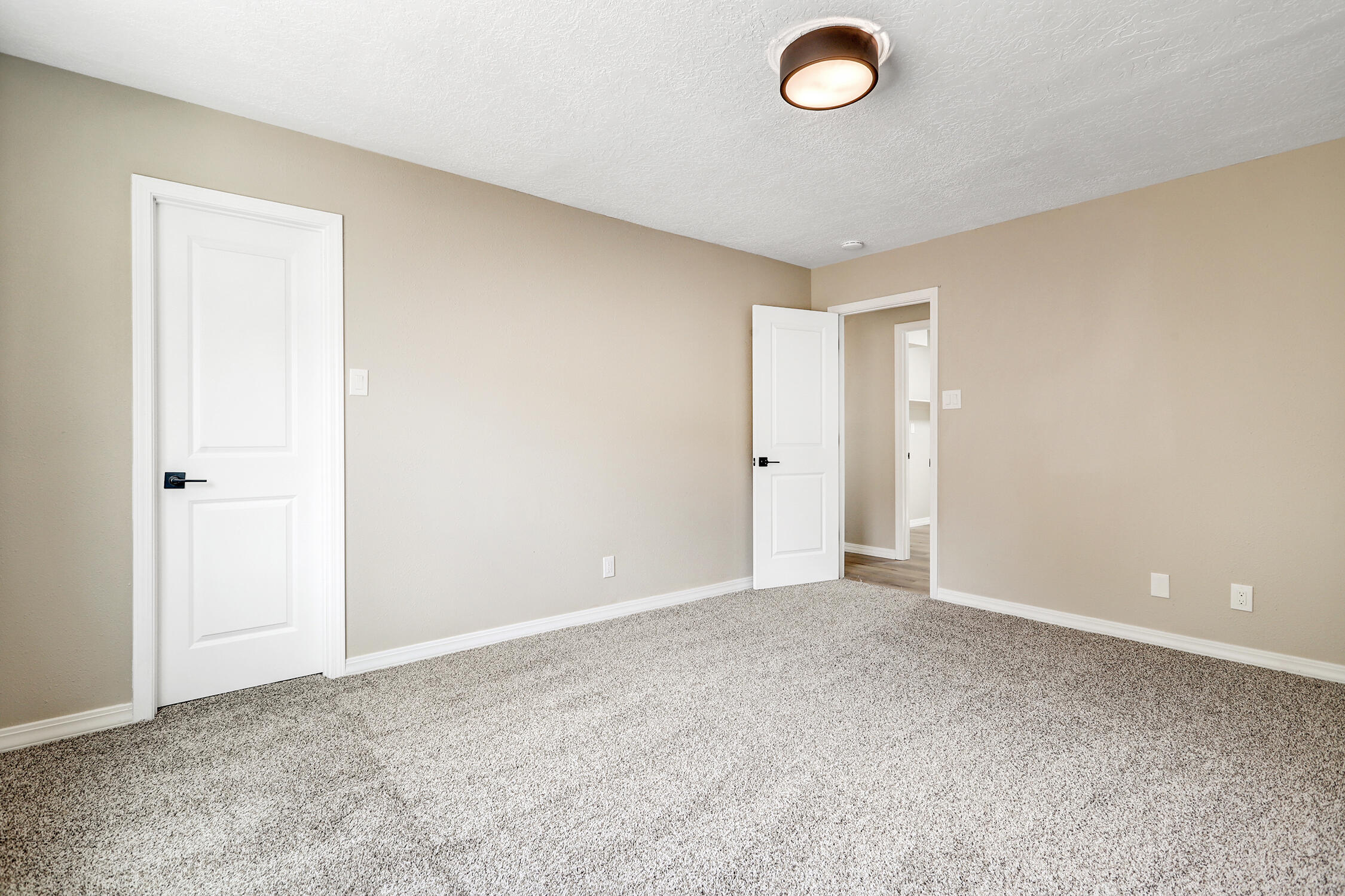 Photo 12 — 725 Tramway Vista Drive NE 14