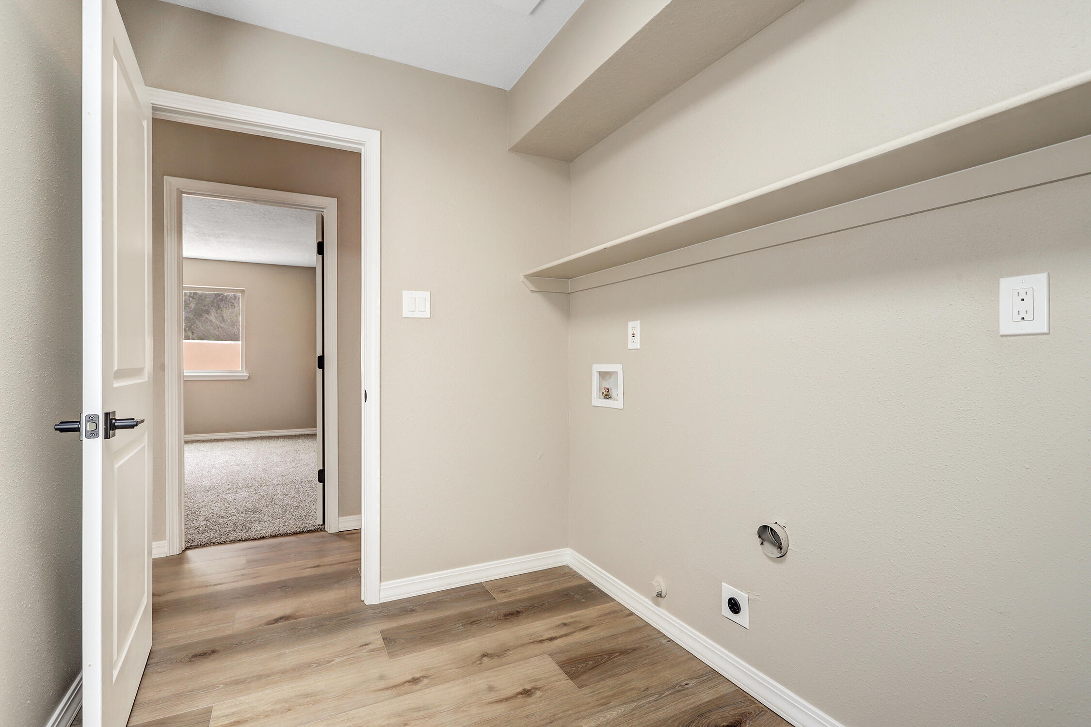 Photo 11 — 725 Tramway Vista Drive NE 14
