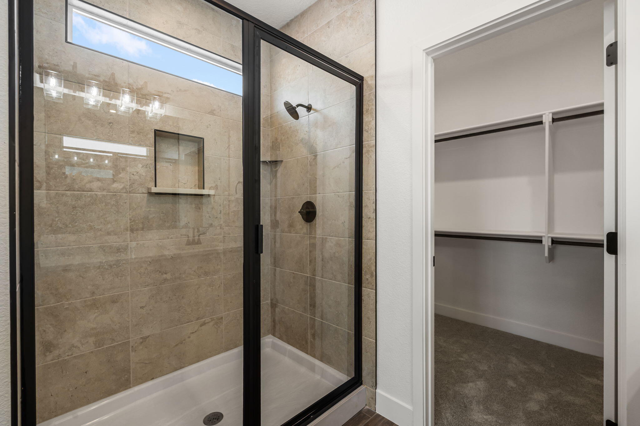 Photo 5 — 6941 Ava Road