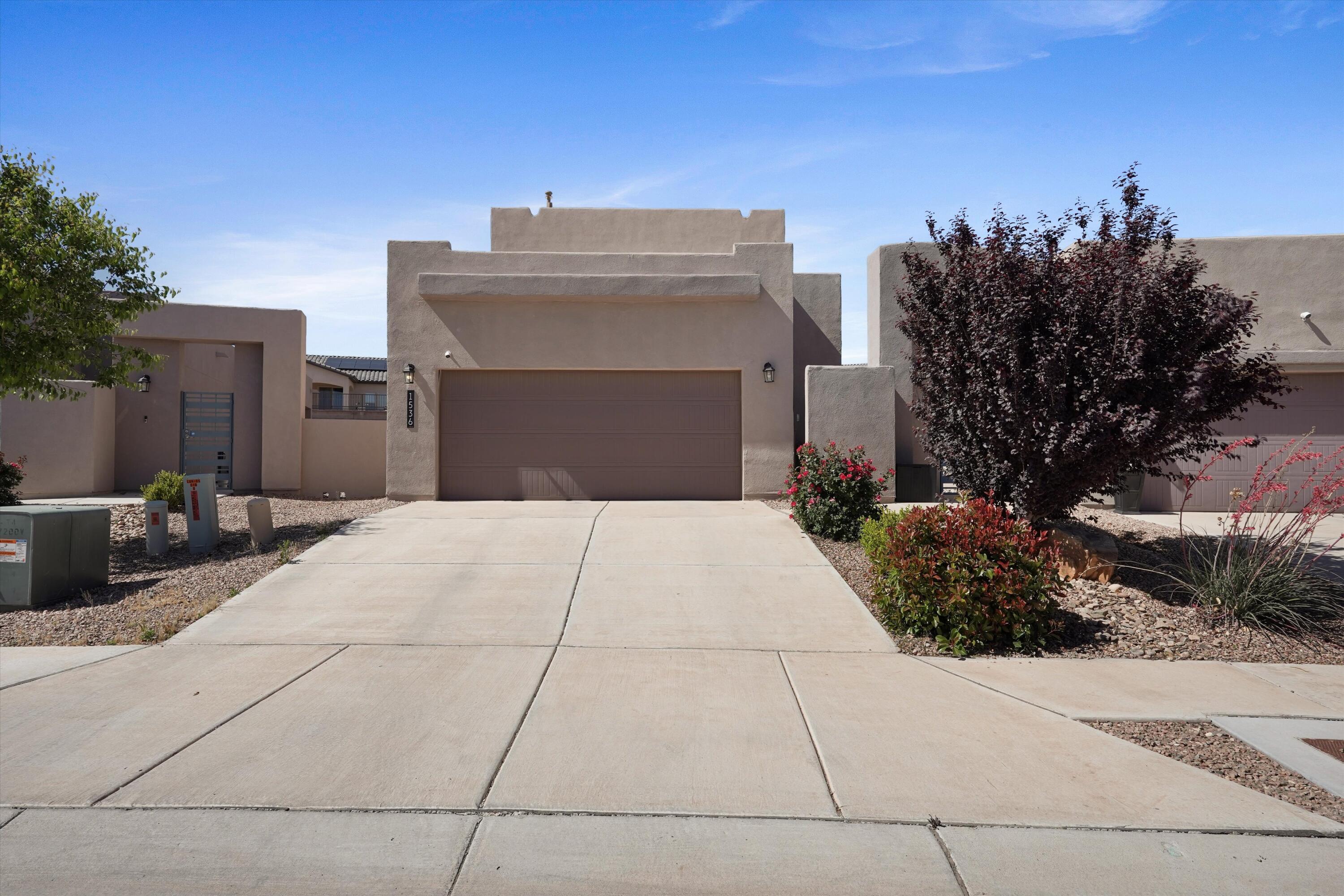 1536 Tierra Verde Loop NW, Los Lunas, NM 87031