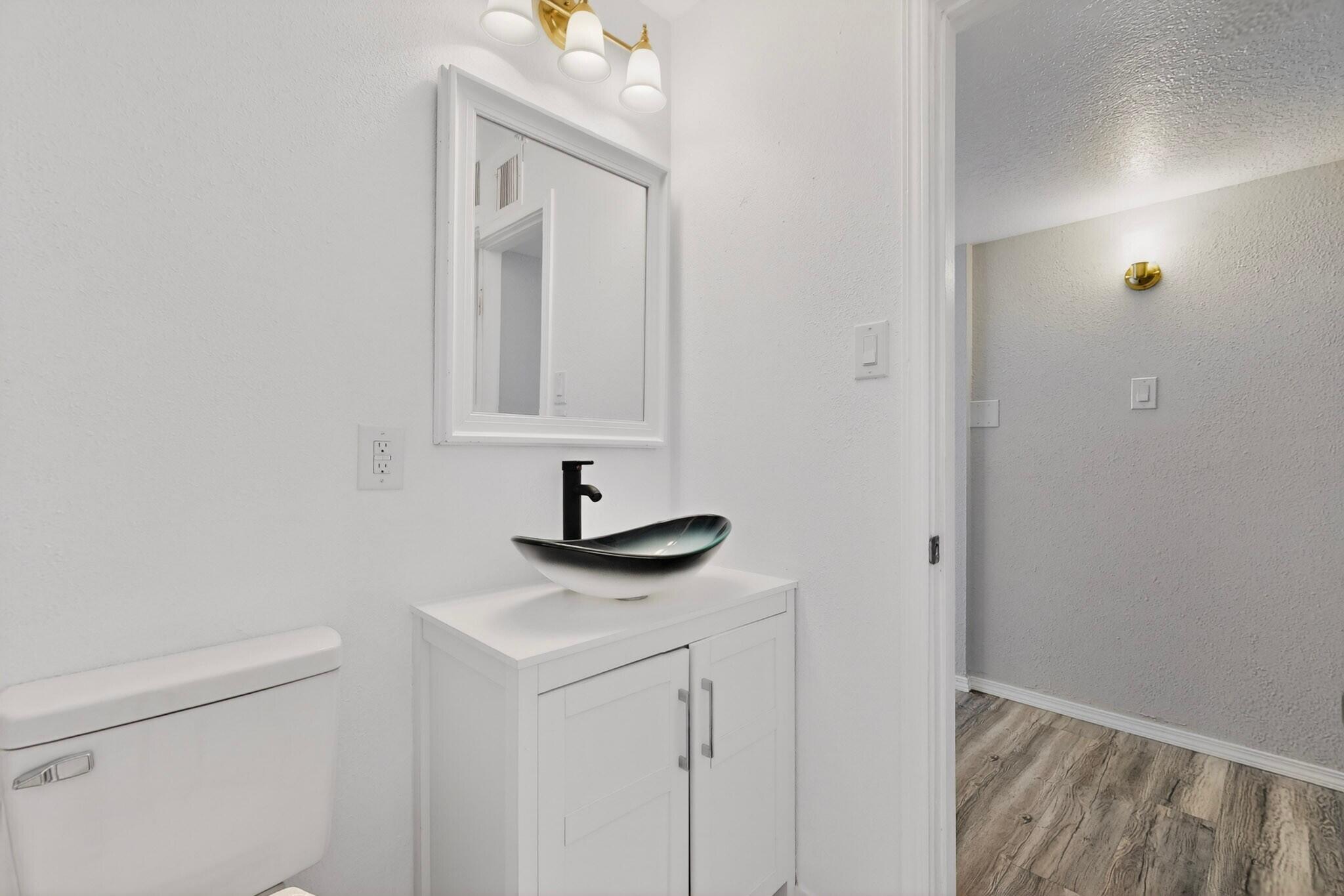 Photo 2 — 1812 Blume Street NE