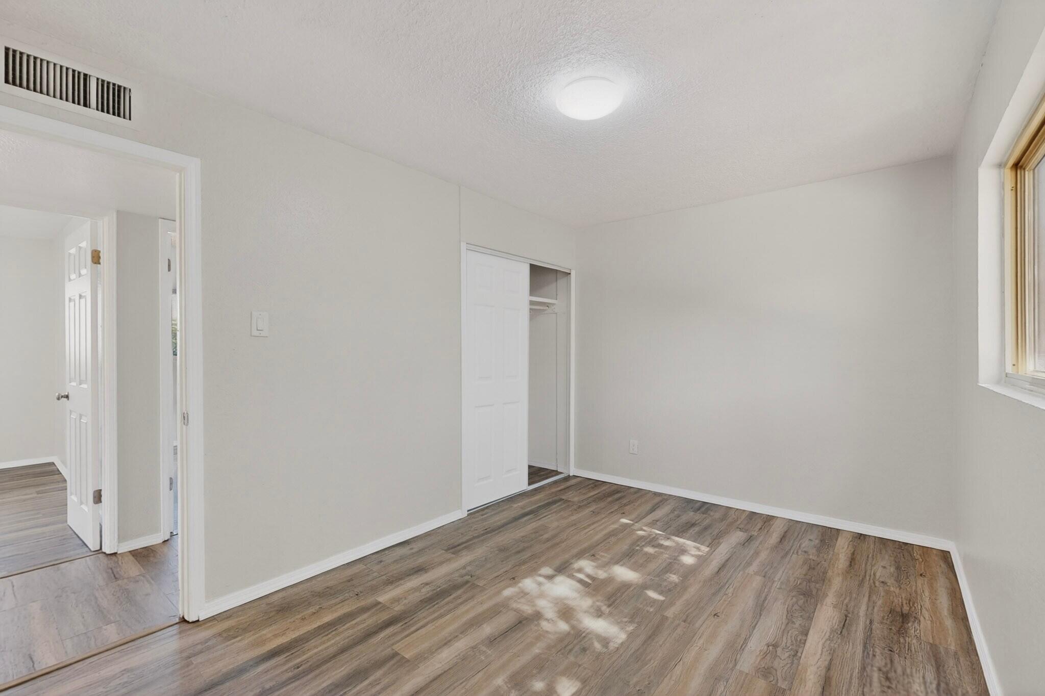 Photo 5 — 1812 Blume Street NE
