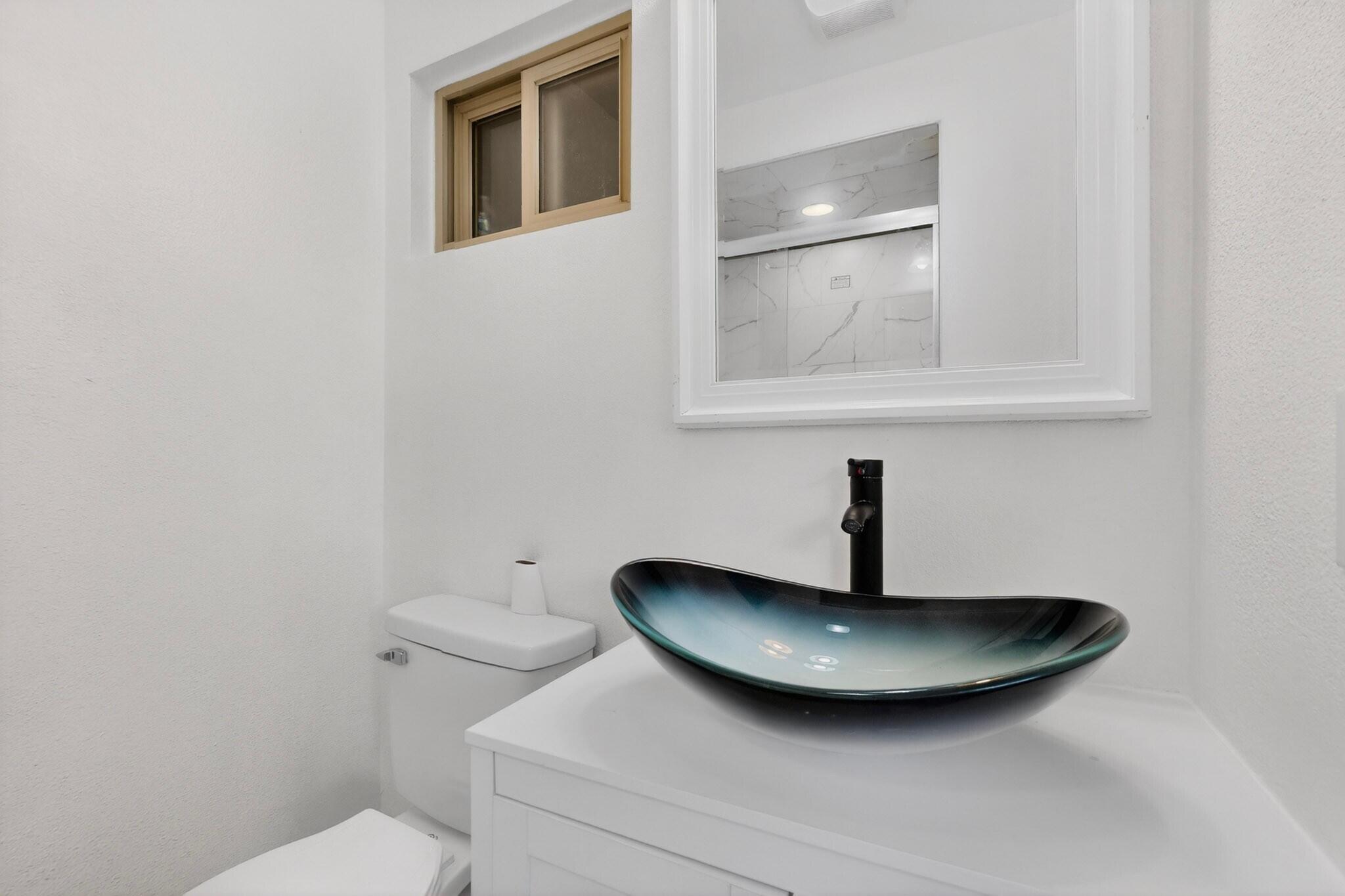 Photo 7 — 1812 Blume Street NE