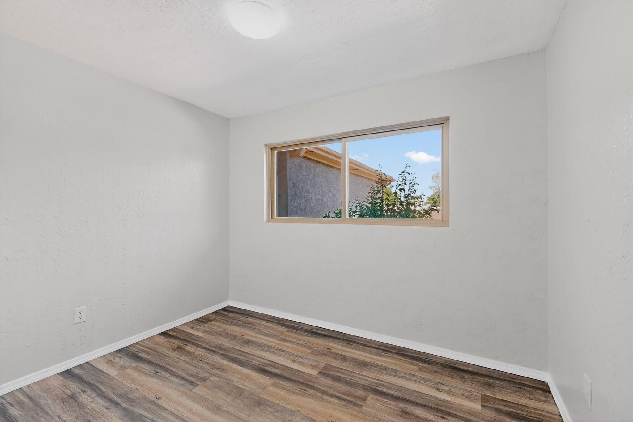 Photo 10 — 1812 Blume Street NE