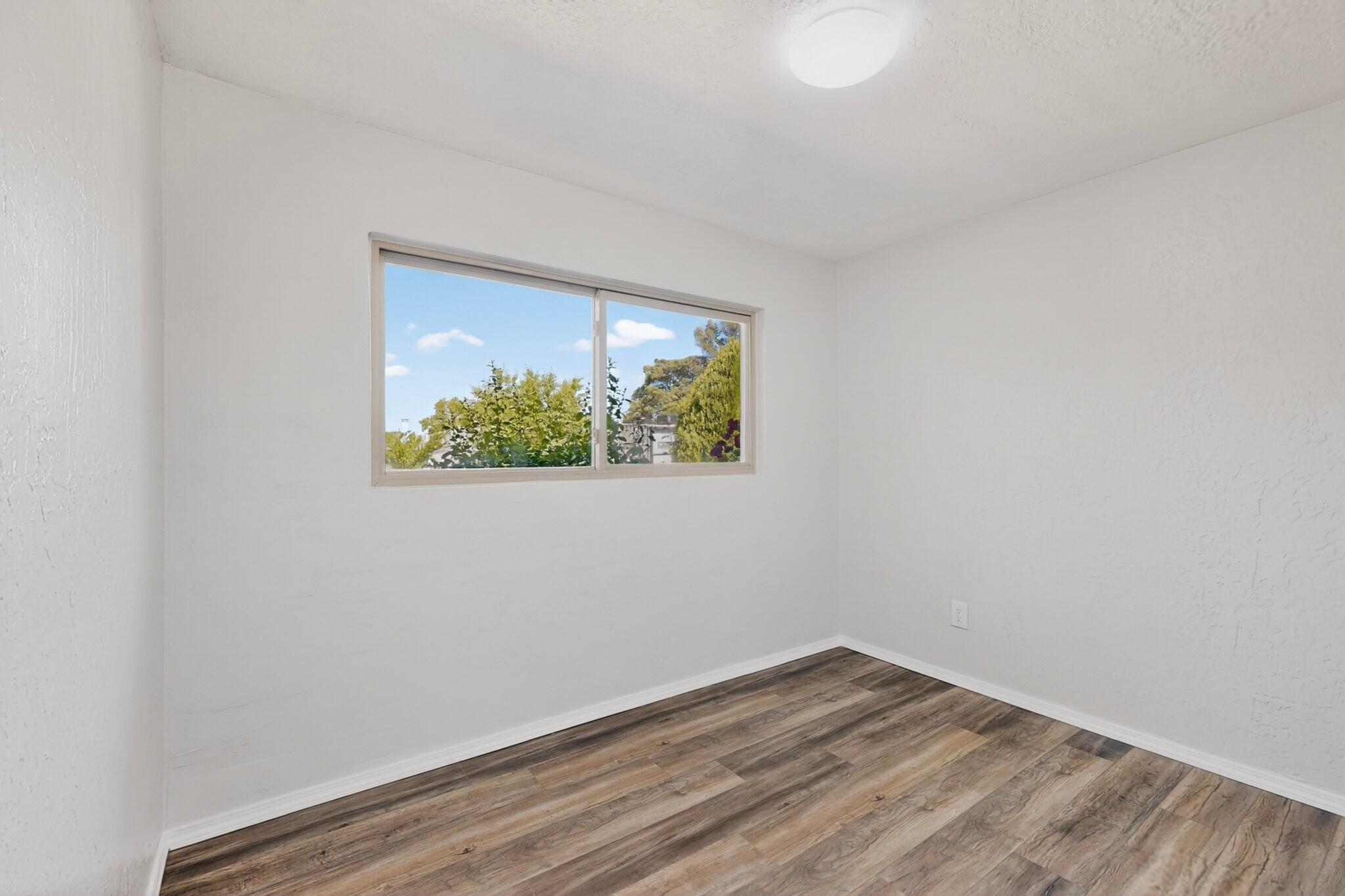 Photo 11 — 1812 Blume Street NE