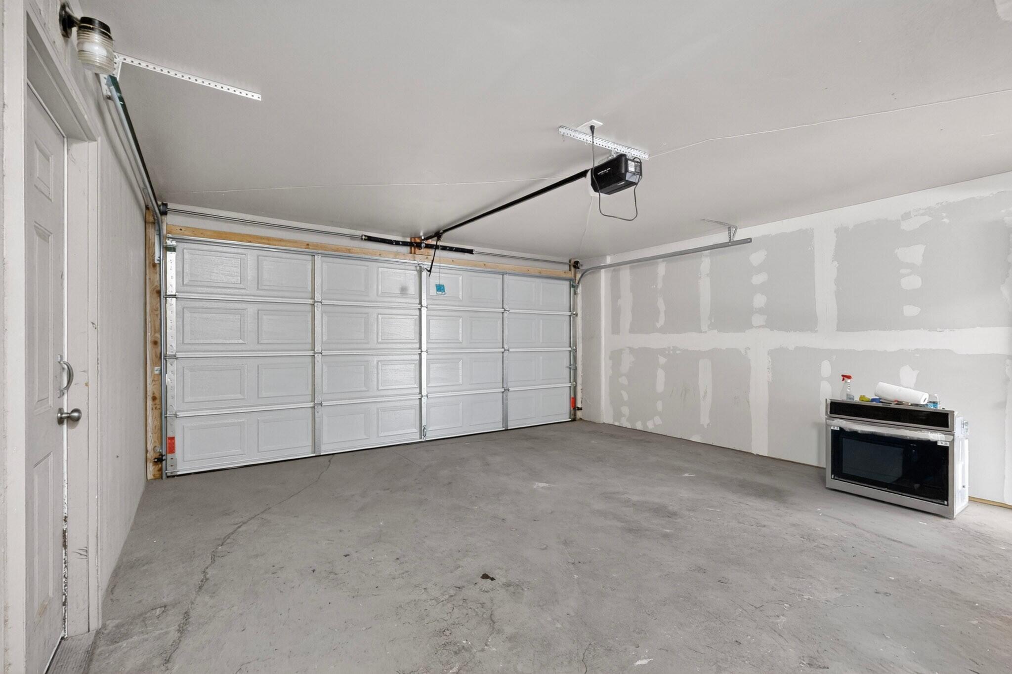 Photo 16 — 1812 Blume Street NE