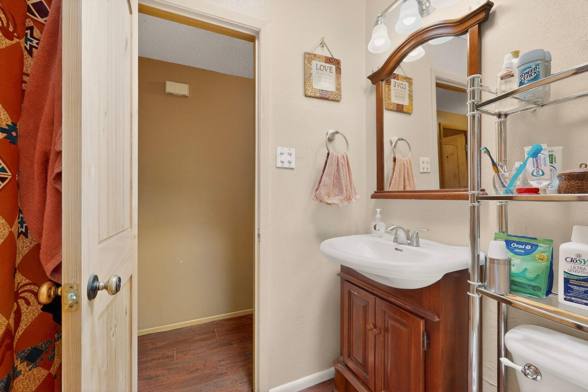 Photo 17 — 1128 Glorieta Street NE