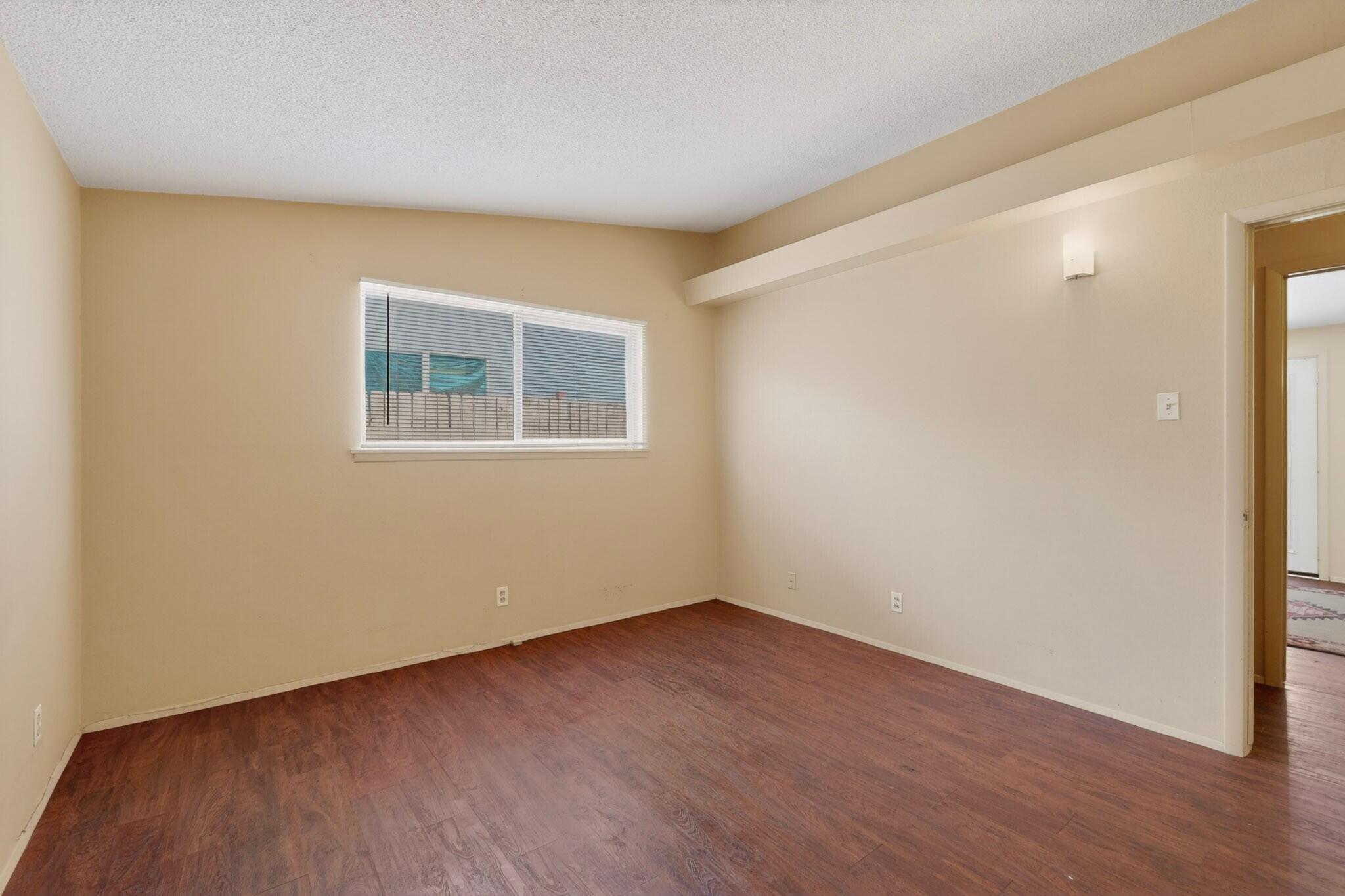 Photo 12 — 1128 Glorieta Street NE