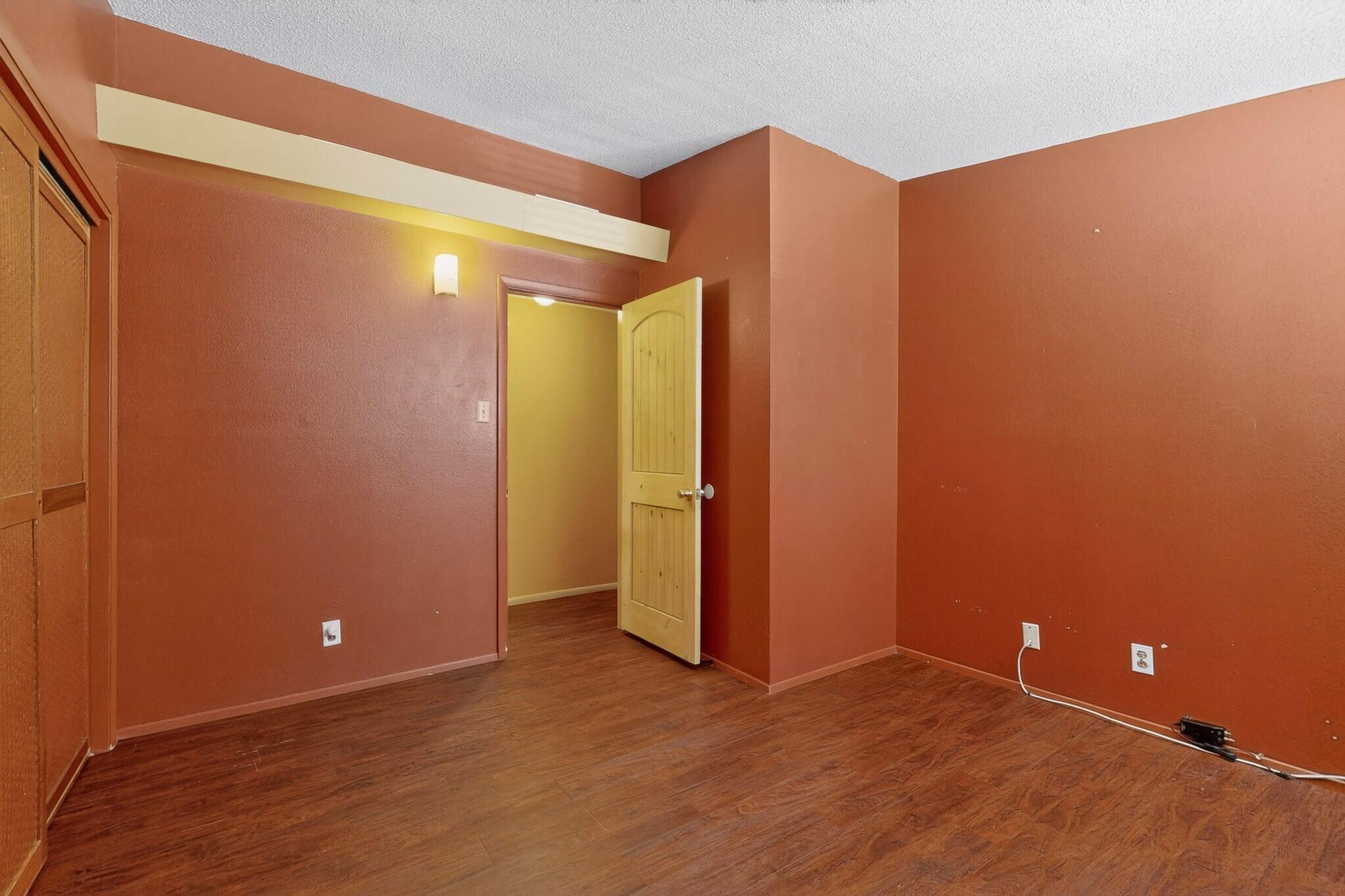 Photo 7 — 1128 Glorieta Street NE