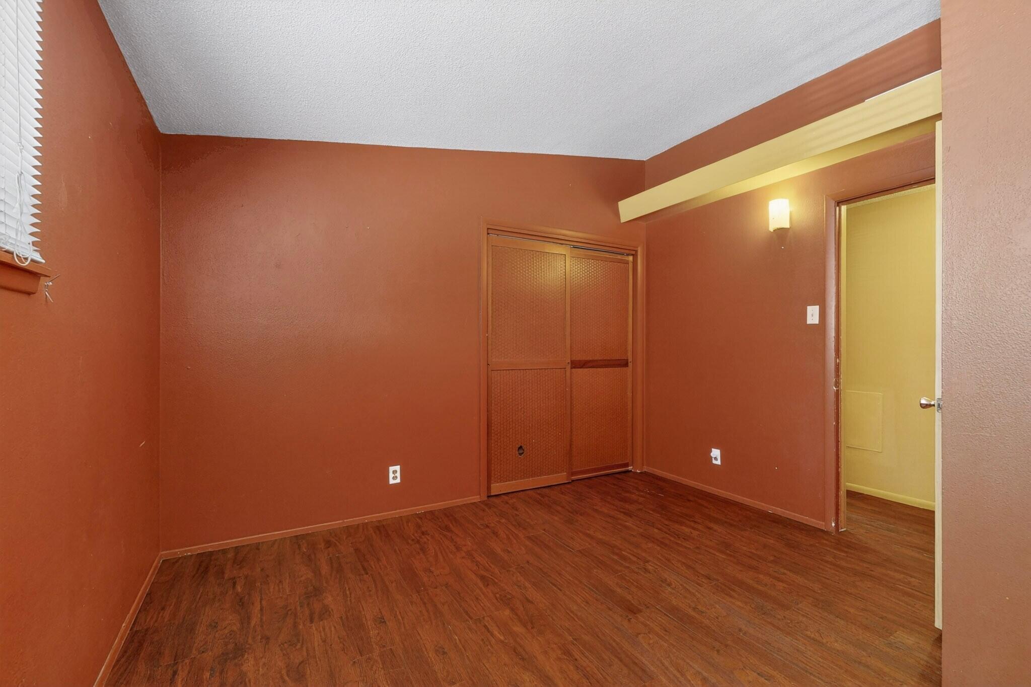 Photo 6 — 1128 Glorieta Street NE