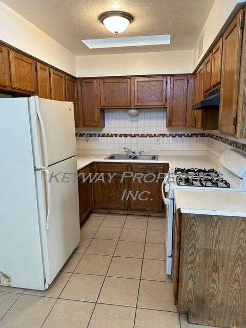Photo 2 — 1200 Edith Boulevard SE