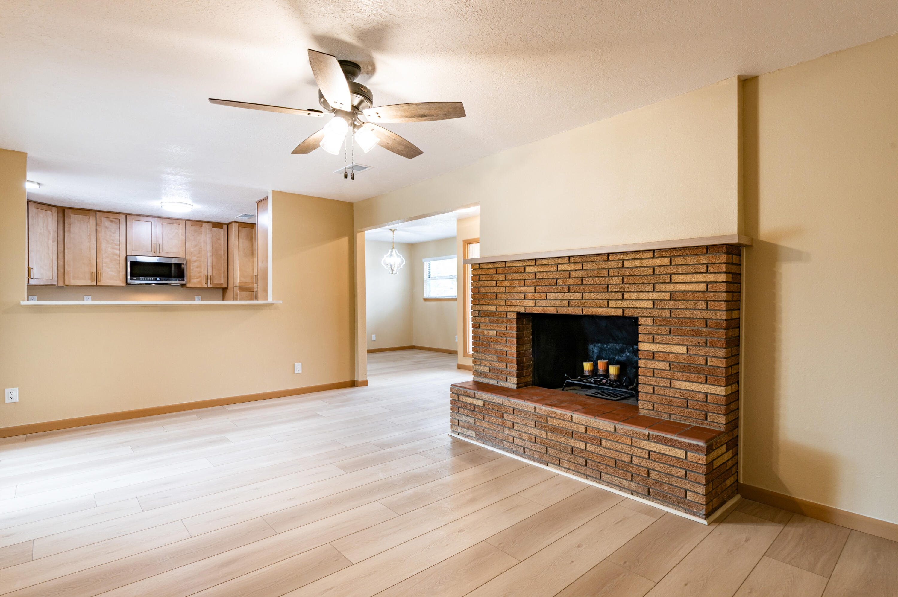 Photo 10 — 672 Coronado Road