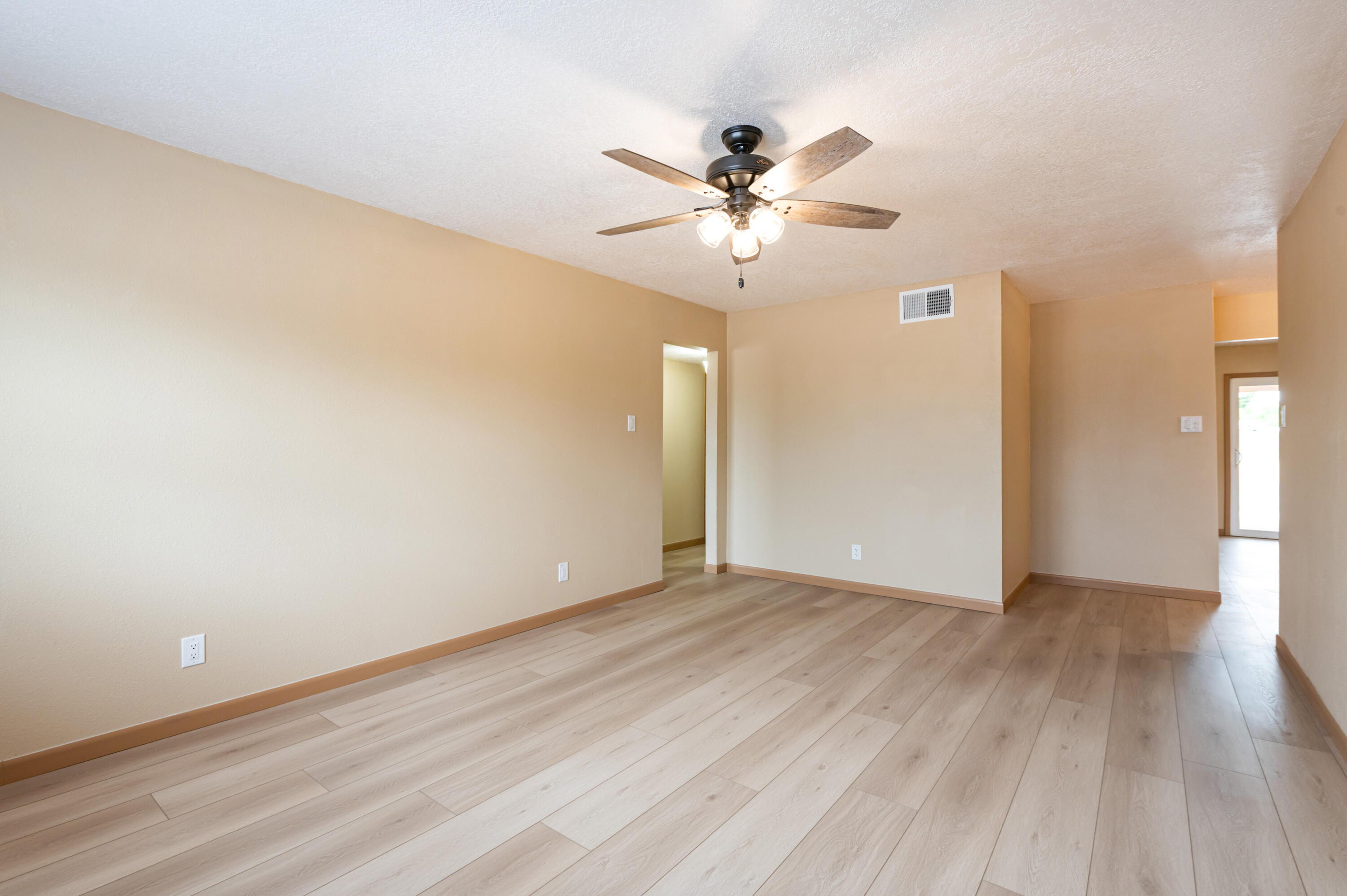 Photo 13 — 672 Coronado Road