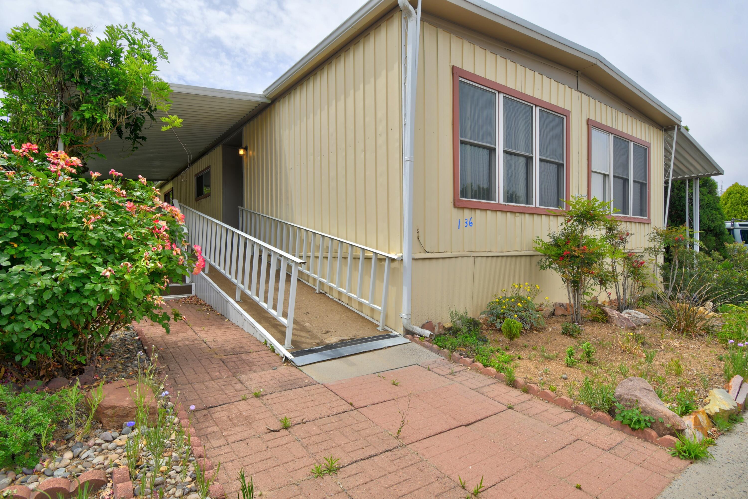 7112 Pan American East NE 136