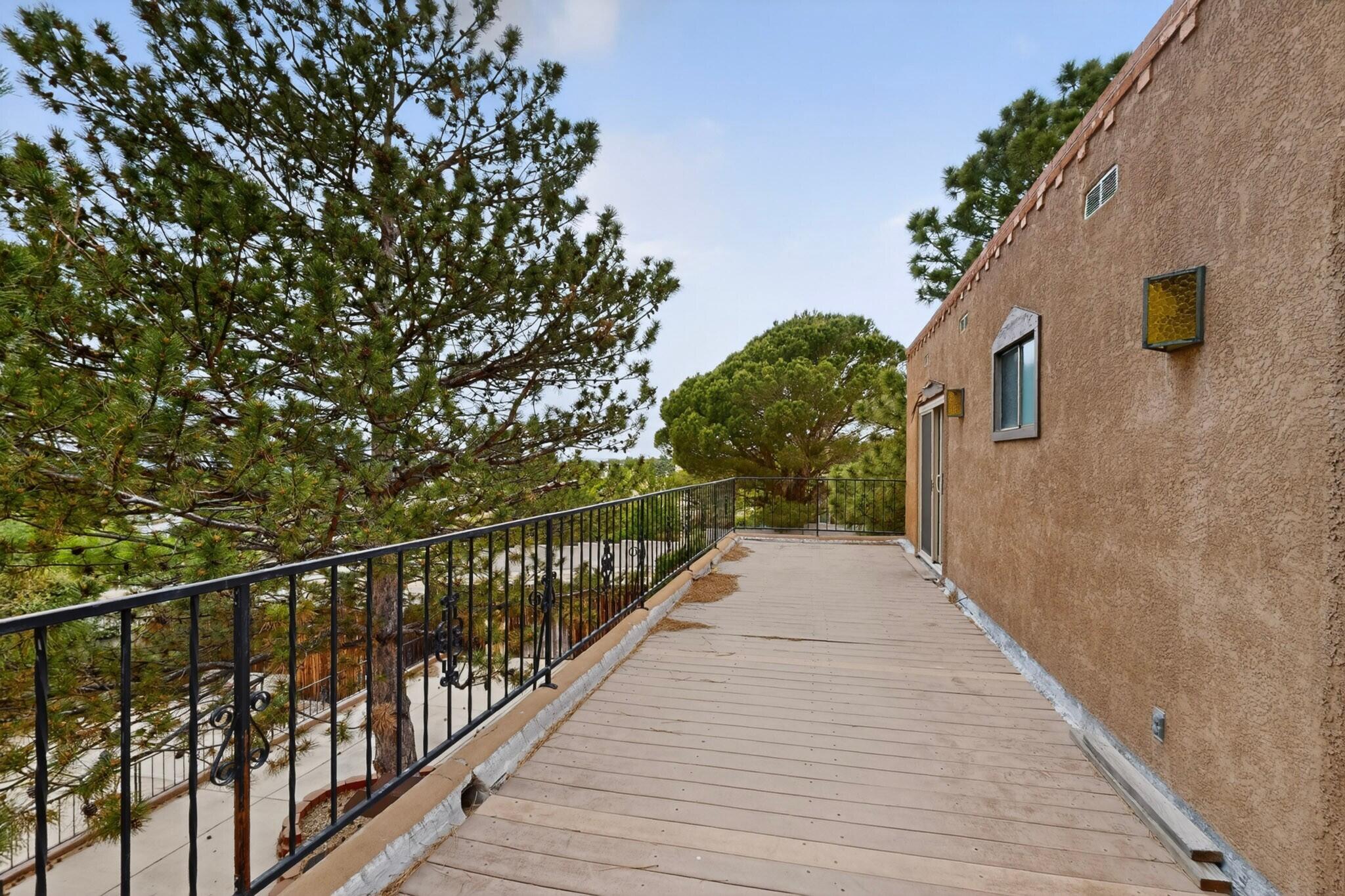 Photo 15 — 3205 Embudito Drive NE