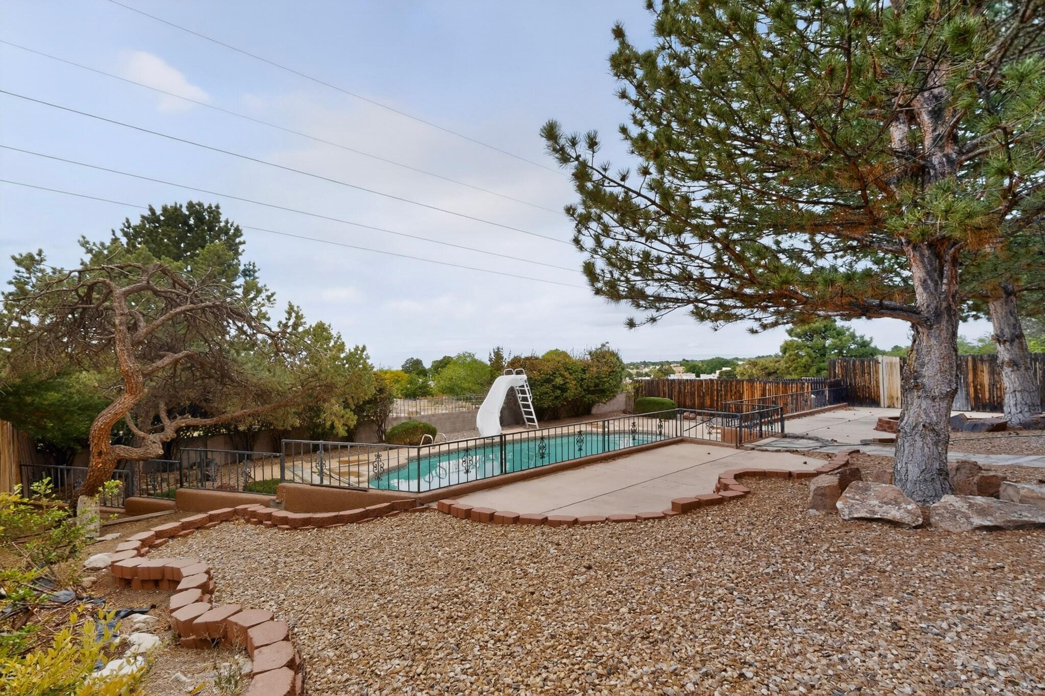 Photo 4 — 3205 Embudito Drive NE