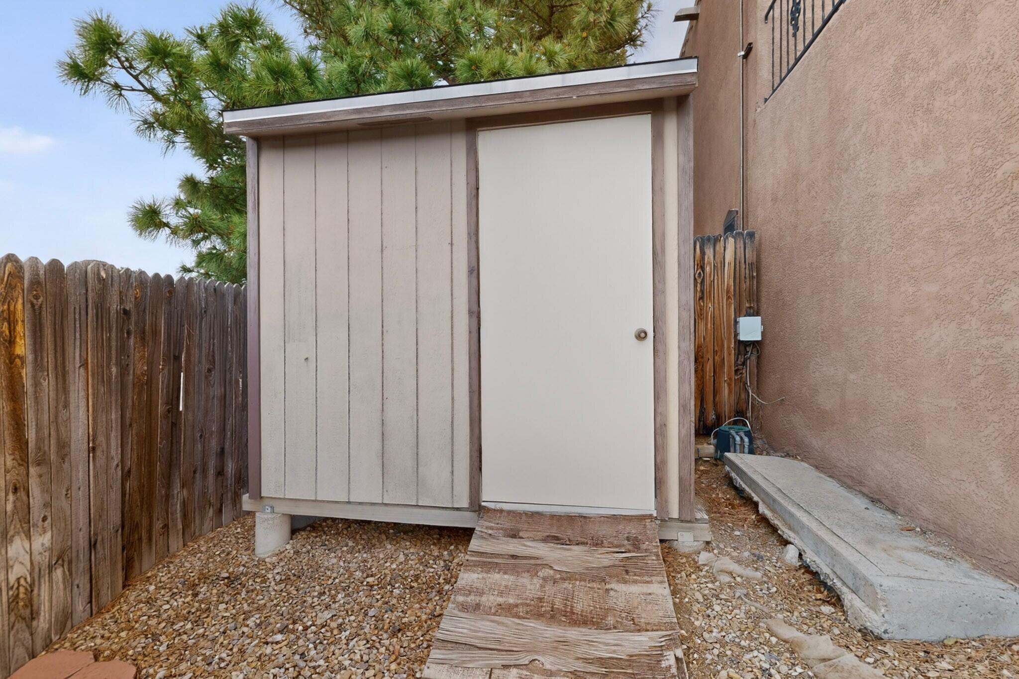 Photo 2 — 3205 Embudito Drive NE