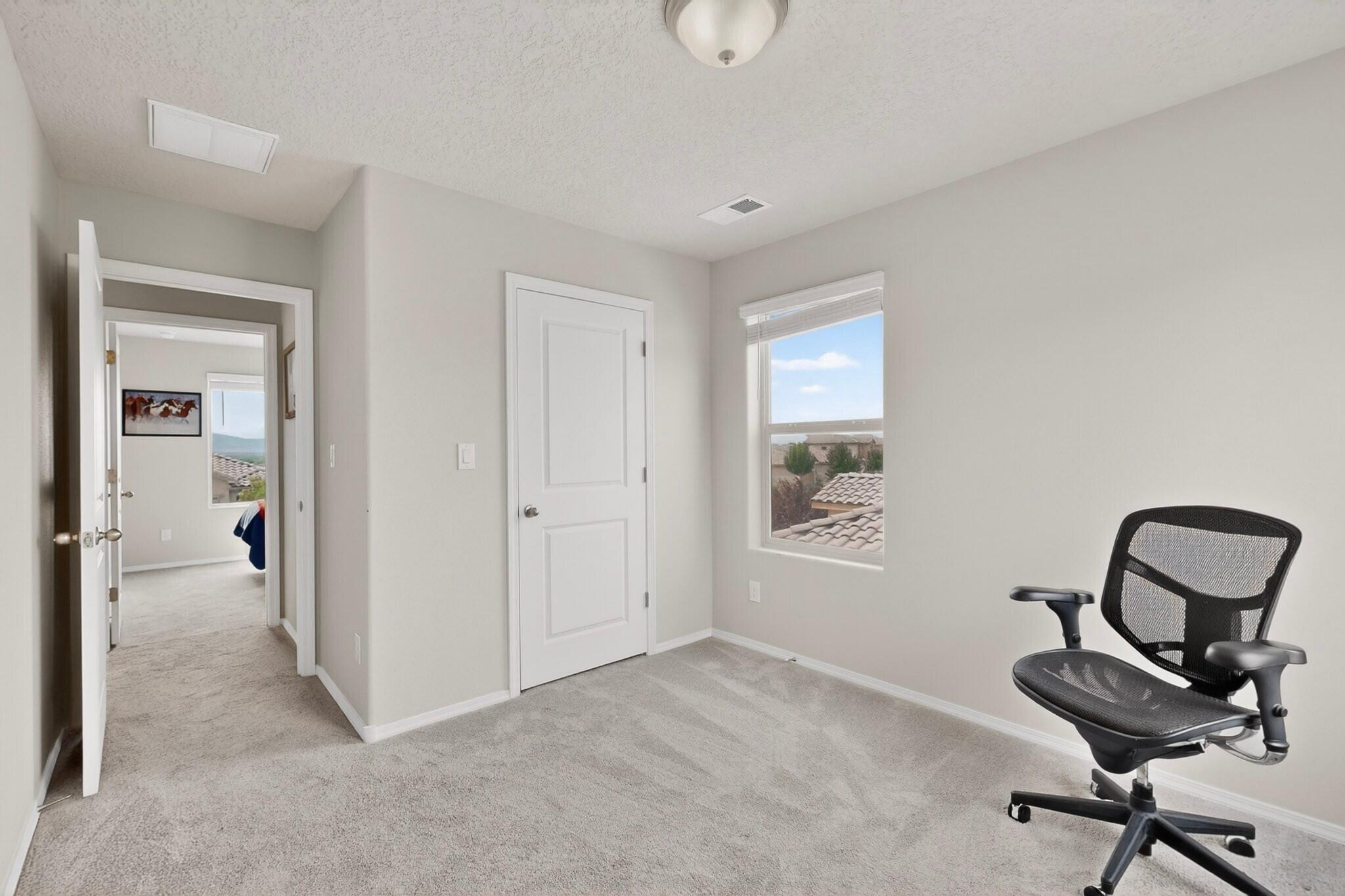 Photo 2 — 1848 Valle Vista Road NW