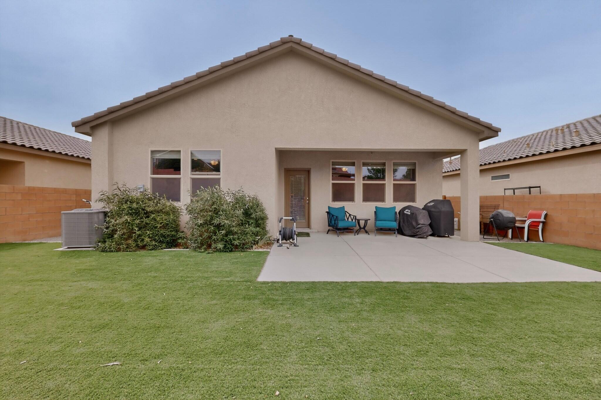 Photo 9 — 1848 Valle Vista Road NW