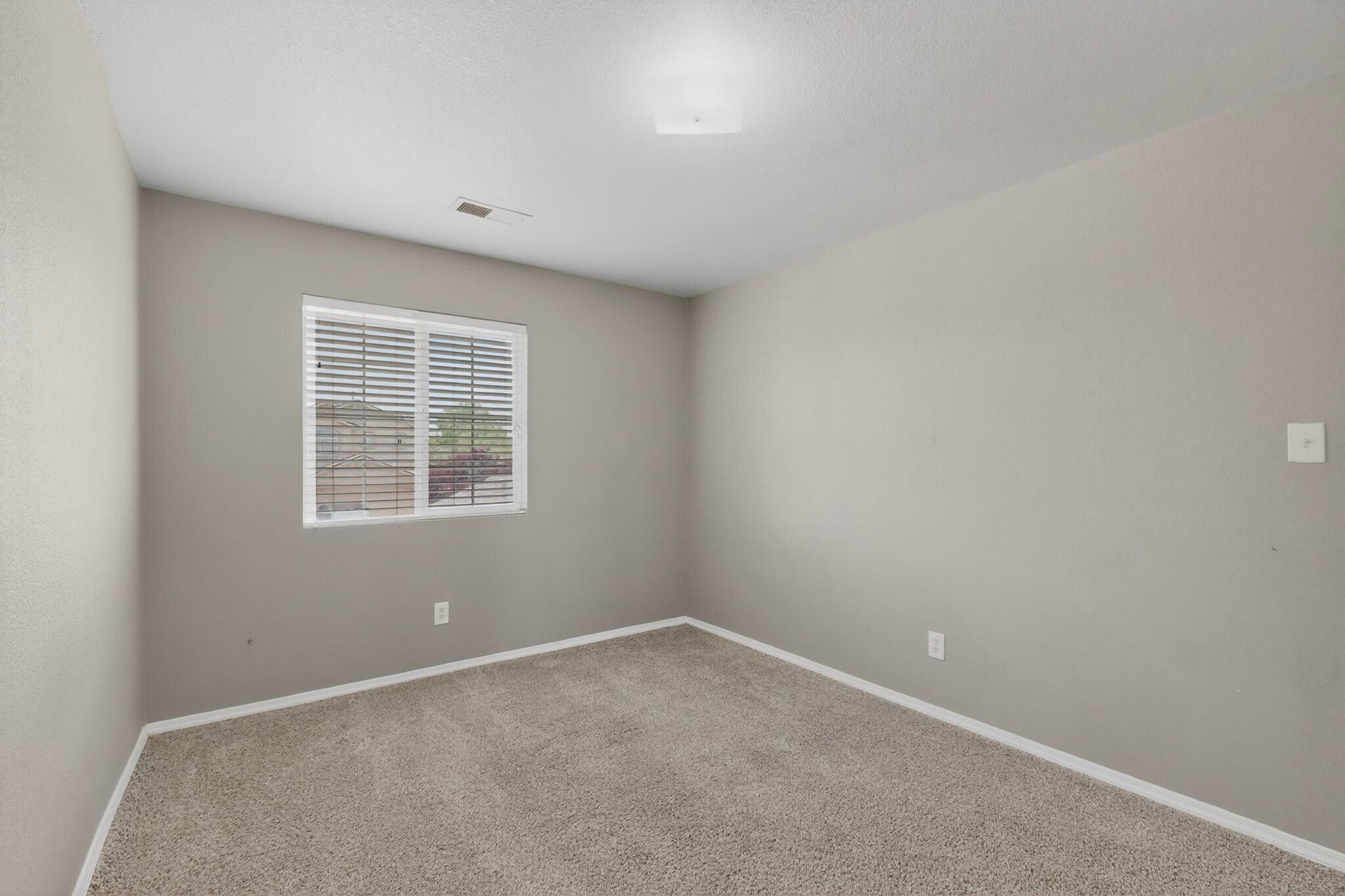 Photo 4 — 9924 Cerro Largo Place NW