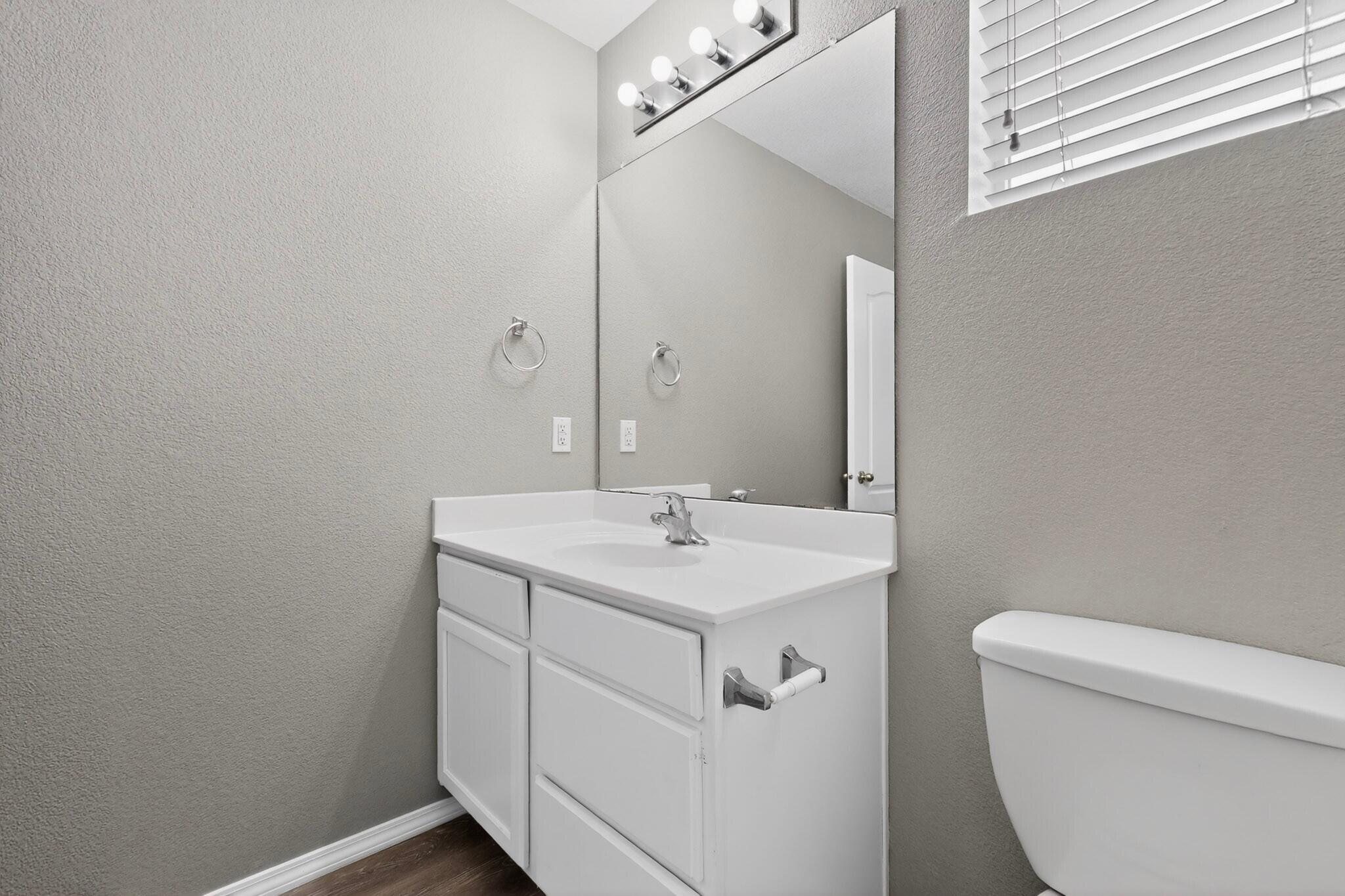 Photo 8 — 9924 Cerro Largo Place NW