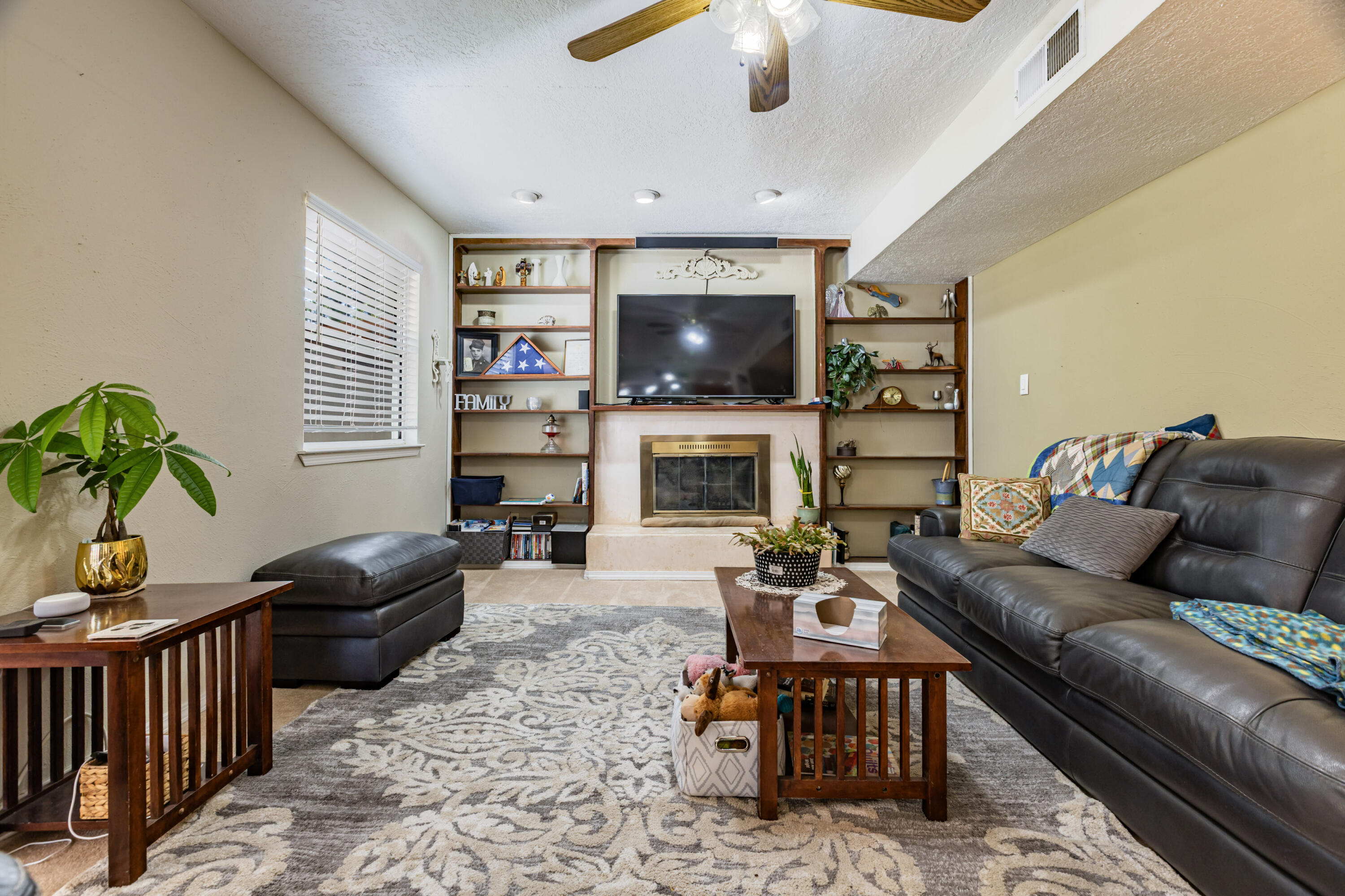 Photo 18 — 6604 Gisele Drive NE