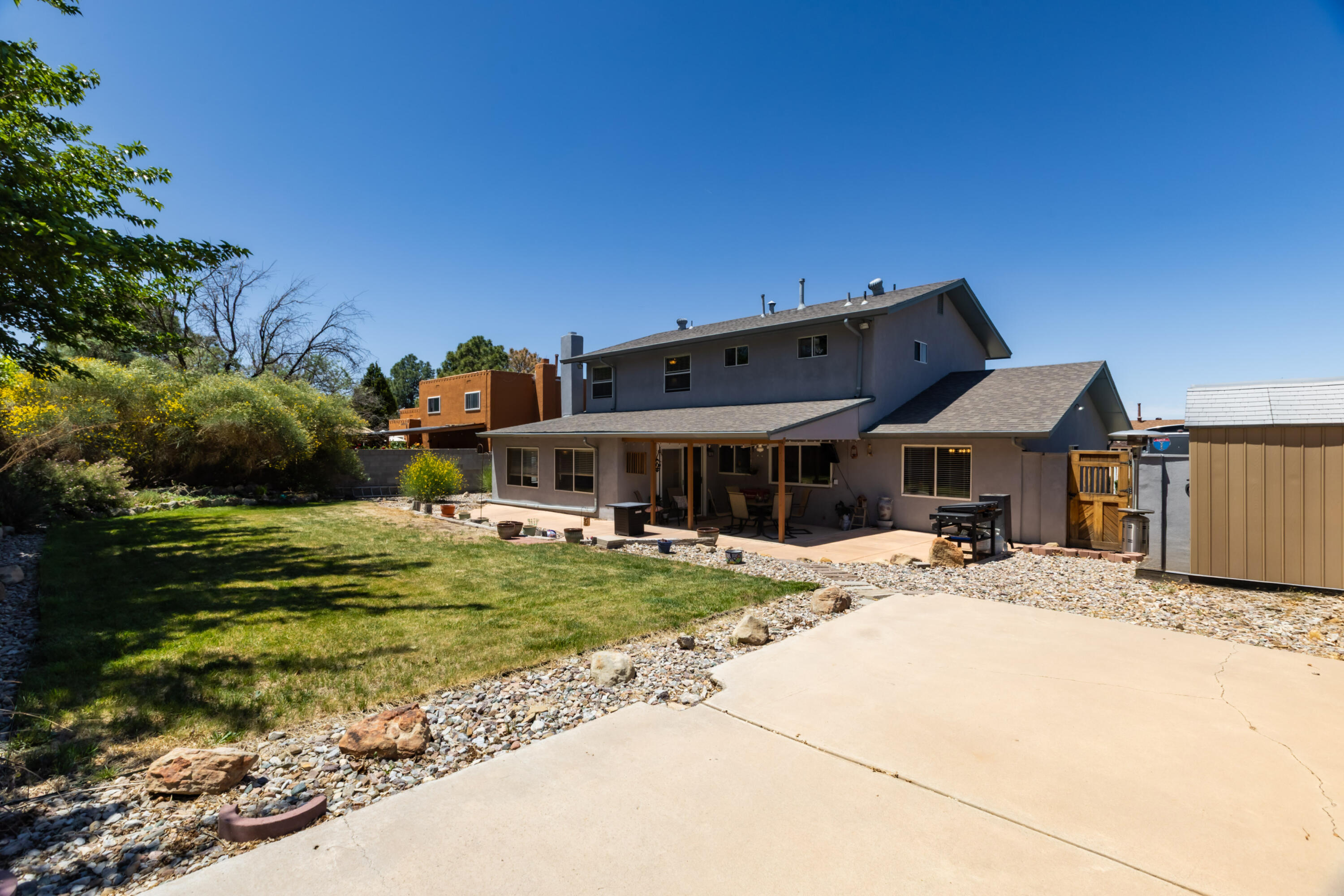Photo 4 — 6604 Gisele Drive NE