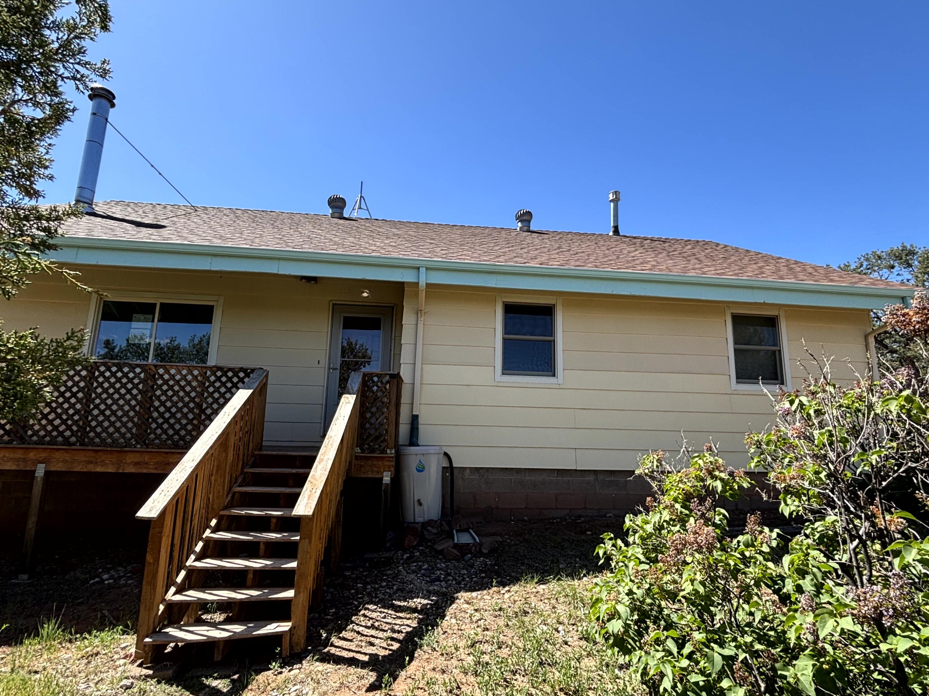 18 Longview Road, Sandia Park, NM 87047
