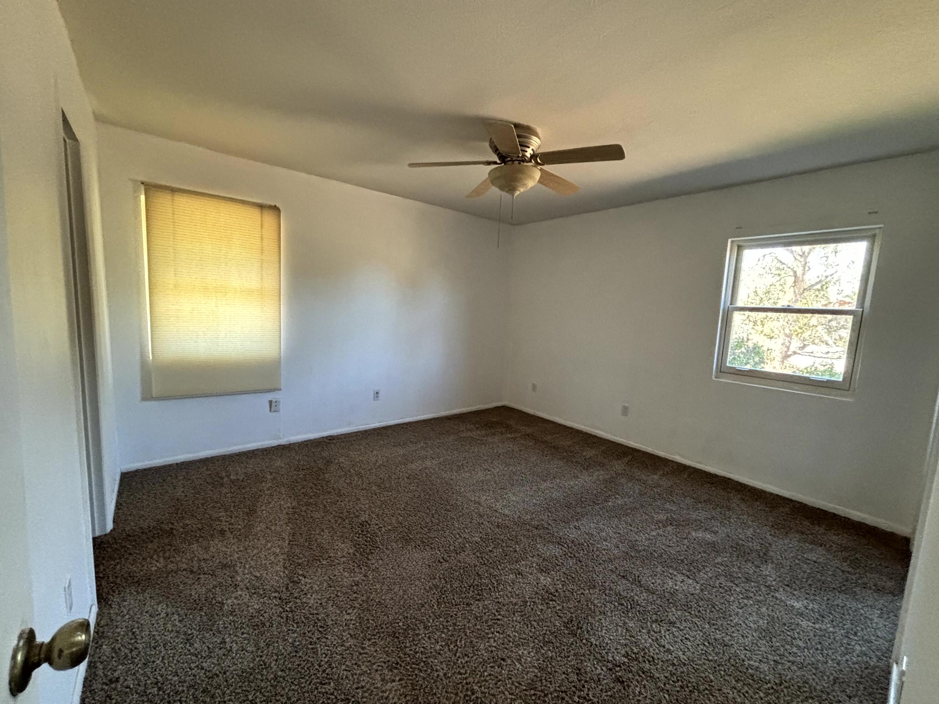 Photo 11 — 18 Longview Road