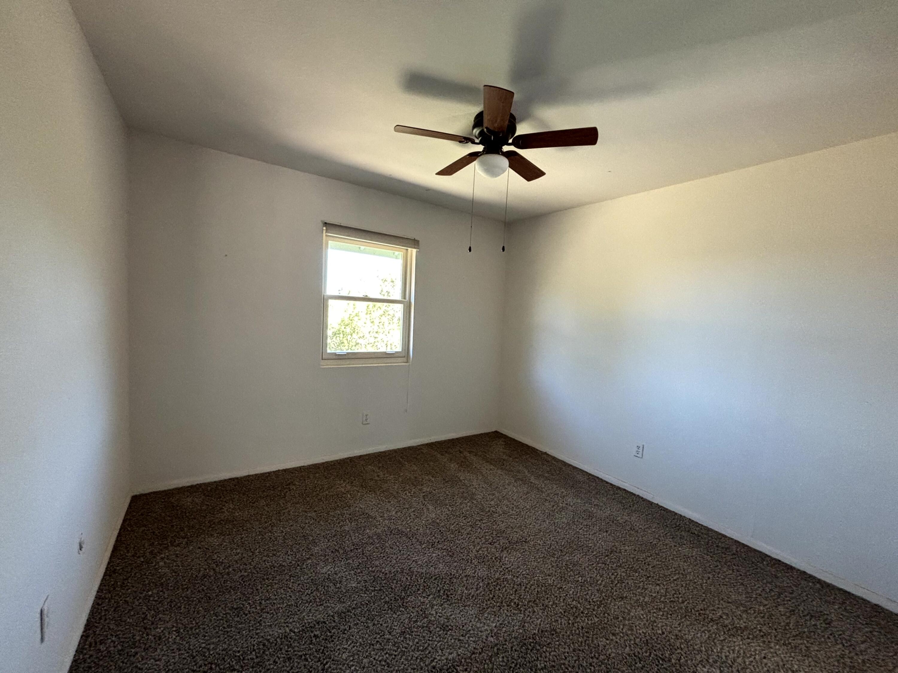 Photo 8 — 18 Longview Road