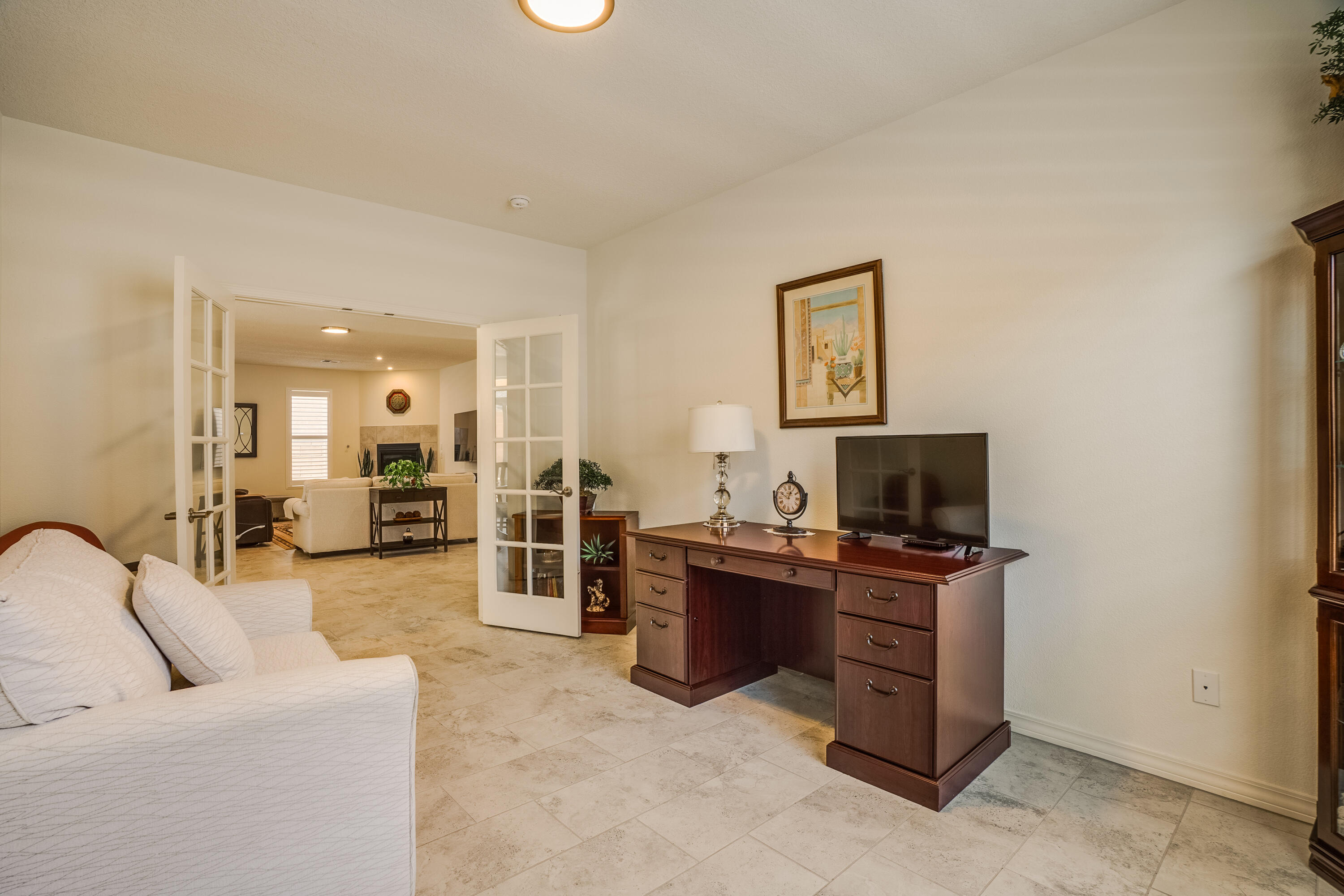 Photo 13 — 590 Rio Chama Circle SW