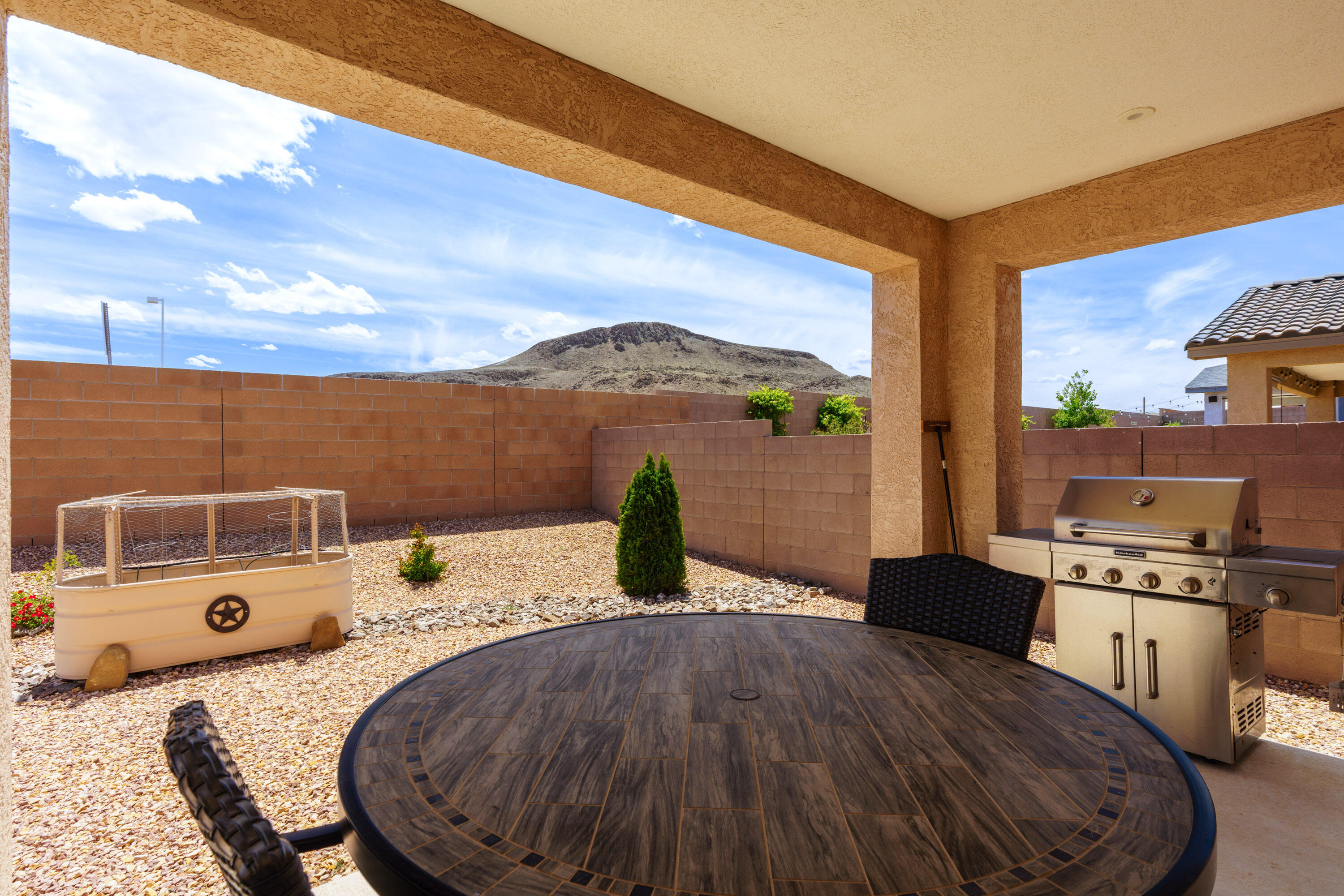 Photo 9 — 590 Rio Chama Circle SW