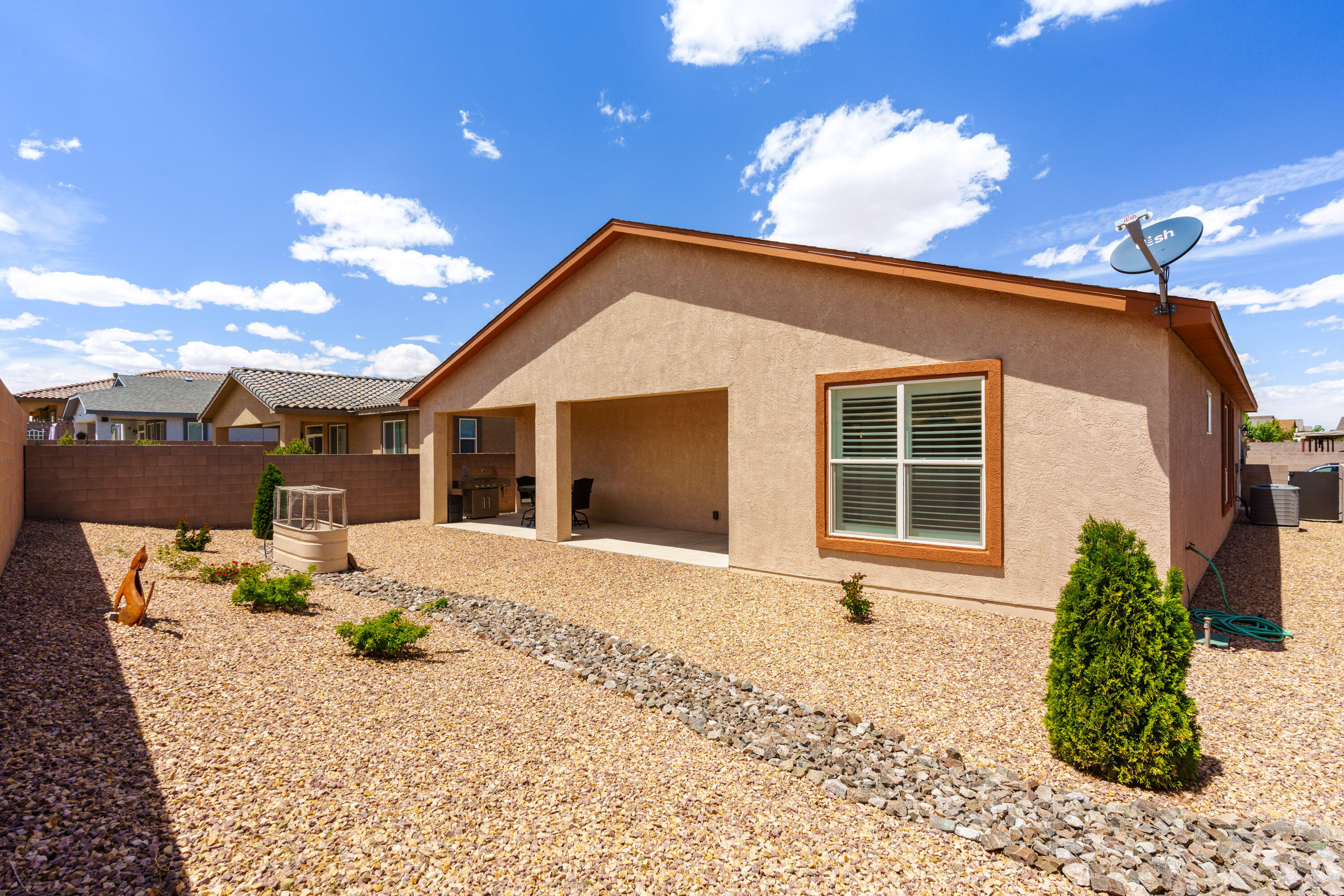 Photo 8 — 590 Rio Chama Circle SW