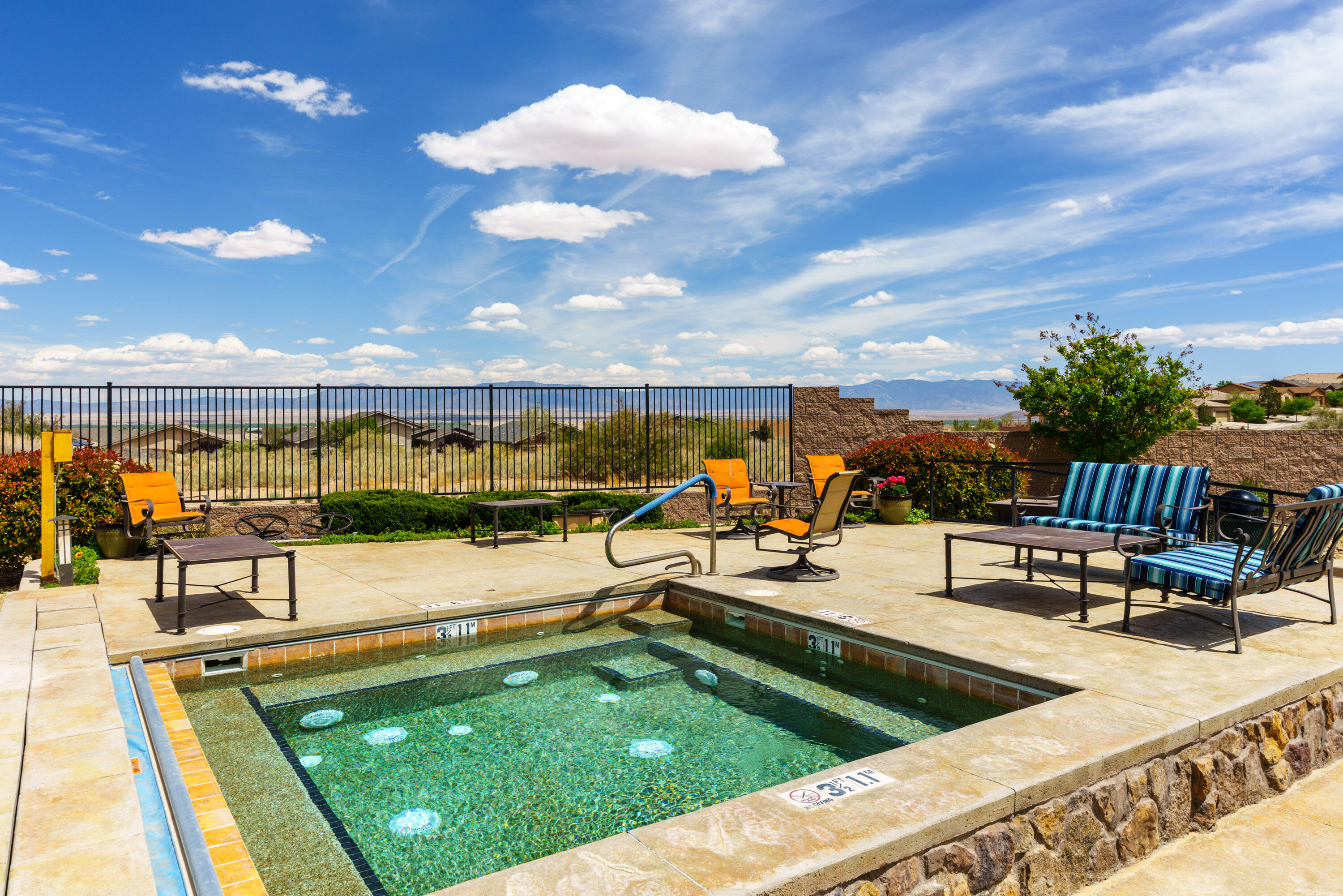Photo 3 — 590 Rio Chama Circle SW